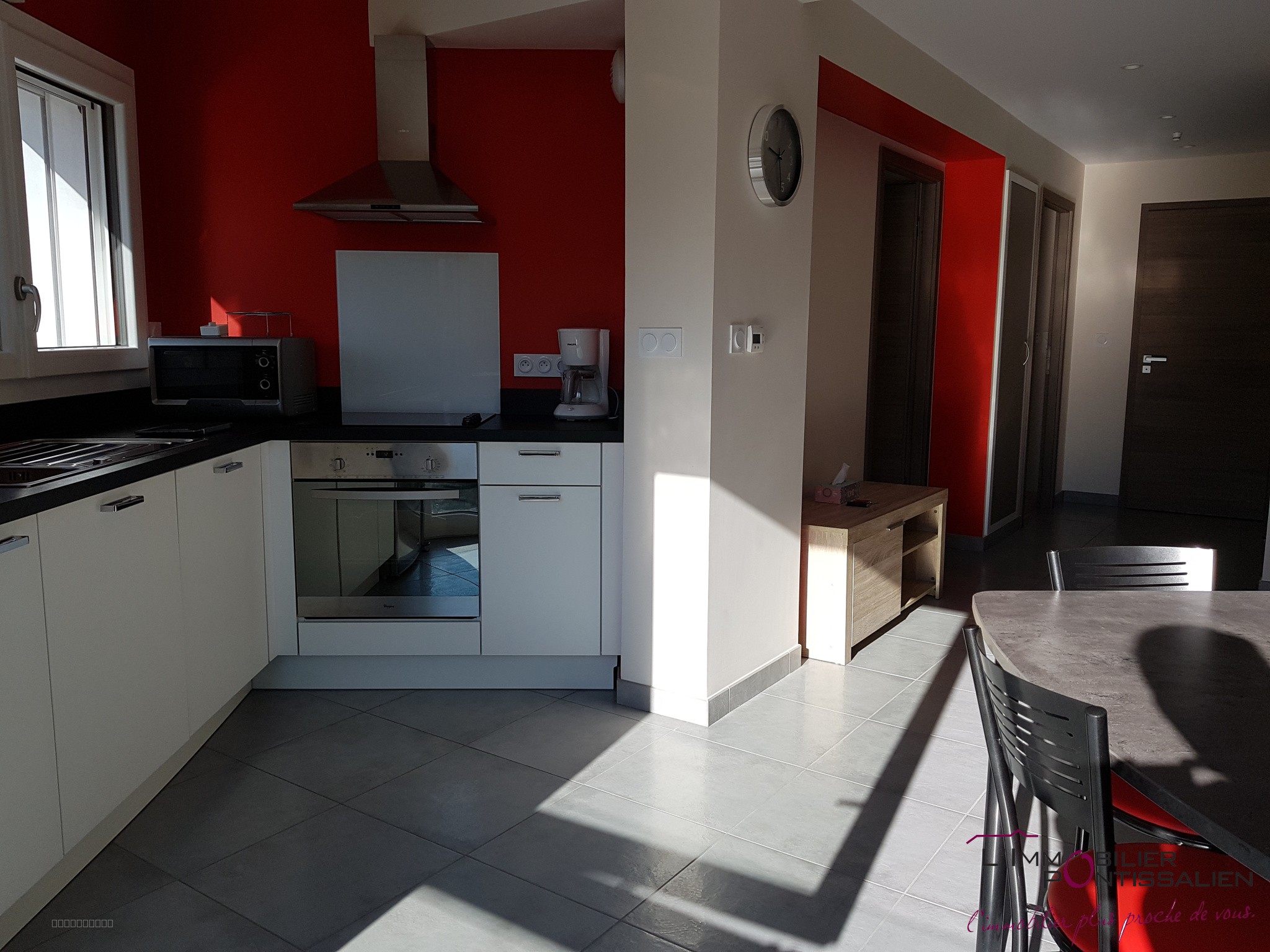 MOUTHE - APPARTEMENT T2 BIS MEUBLE - GARAGE - CAVE — photo 2