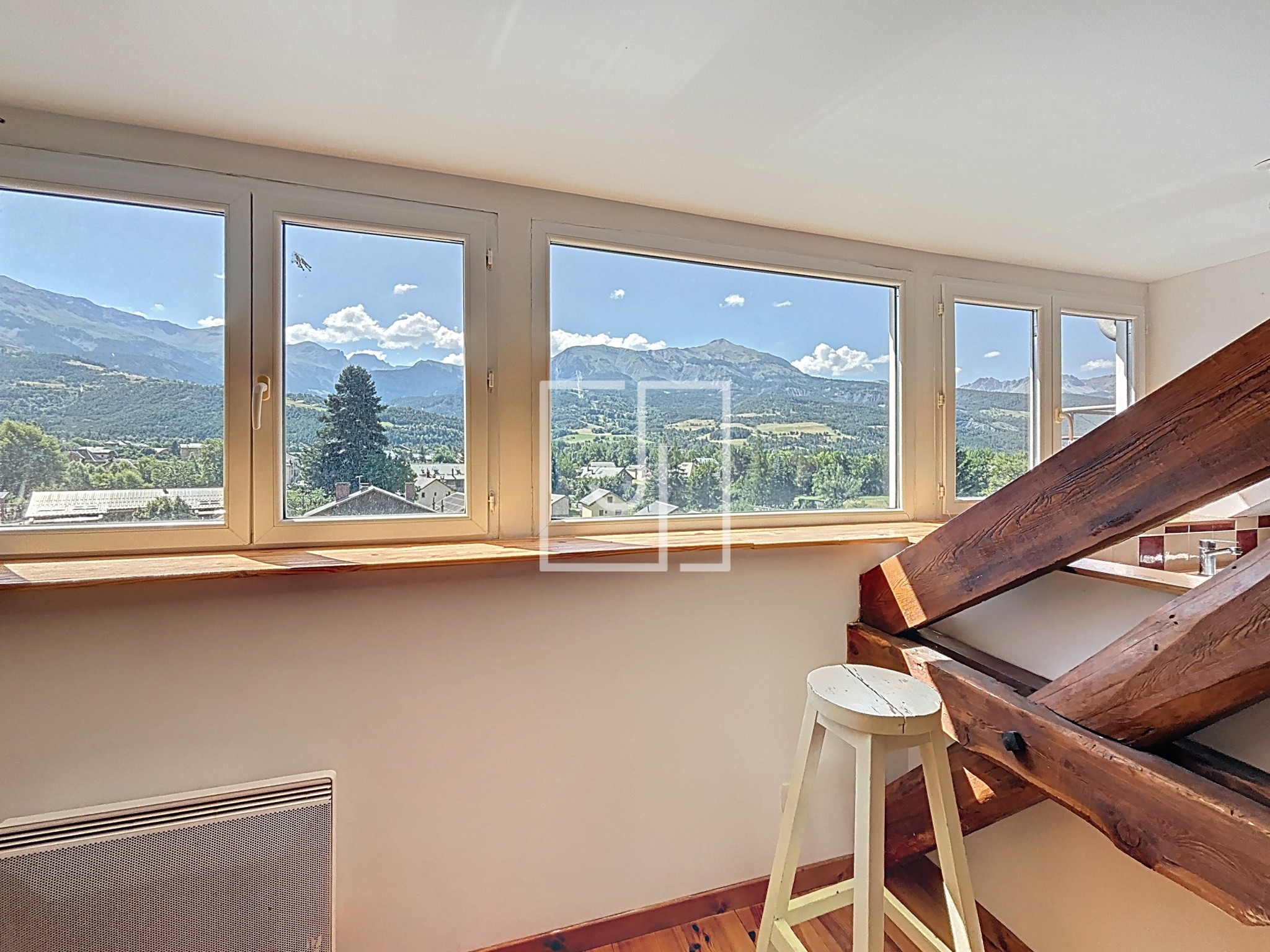 Appartement T3 à vendre avec vue imprenable à Jausiers (04850) — photo 4