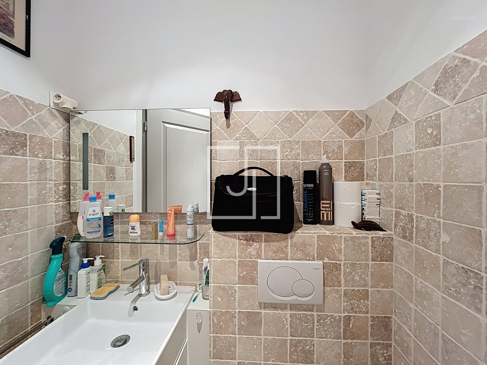 À vendre à La Condamine-Châtelard : appartement avec jardin et vue entièrement rénové — photo 13