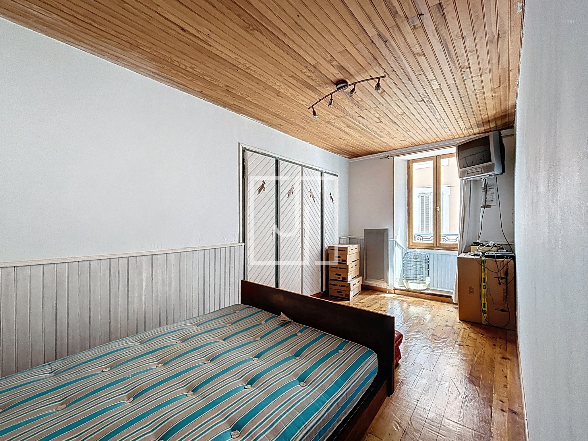 À VENDRE   Appartement 3 chambres avec balcon, cave et grenier   70 m2   Jausiers (04) — photo 9