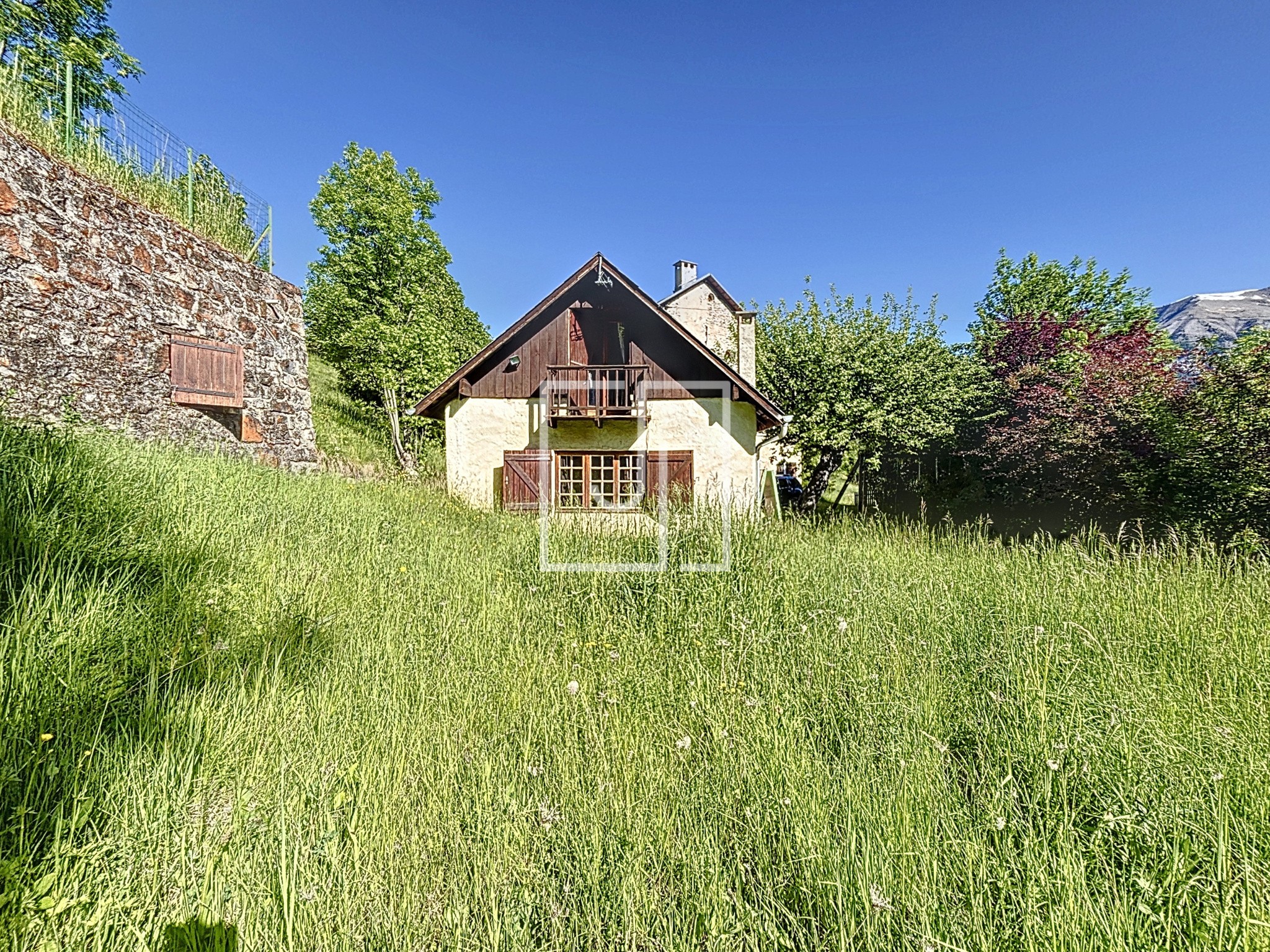 À vendre   Propriété authentique avec corps de ferme et maison sur plus de 2 hectares à Enchastrayes (La Conchette), Vallée de l’Ubaye — photo 2