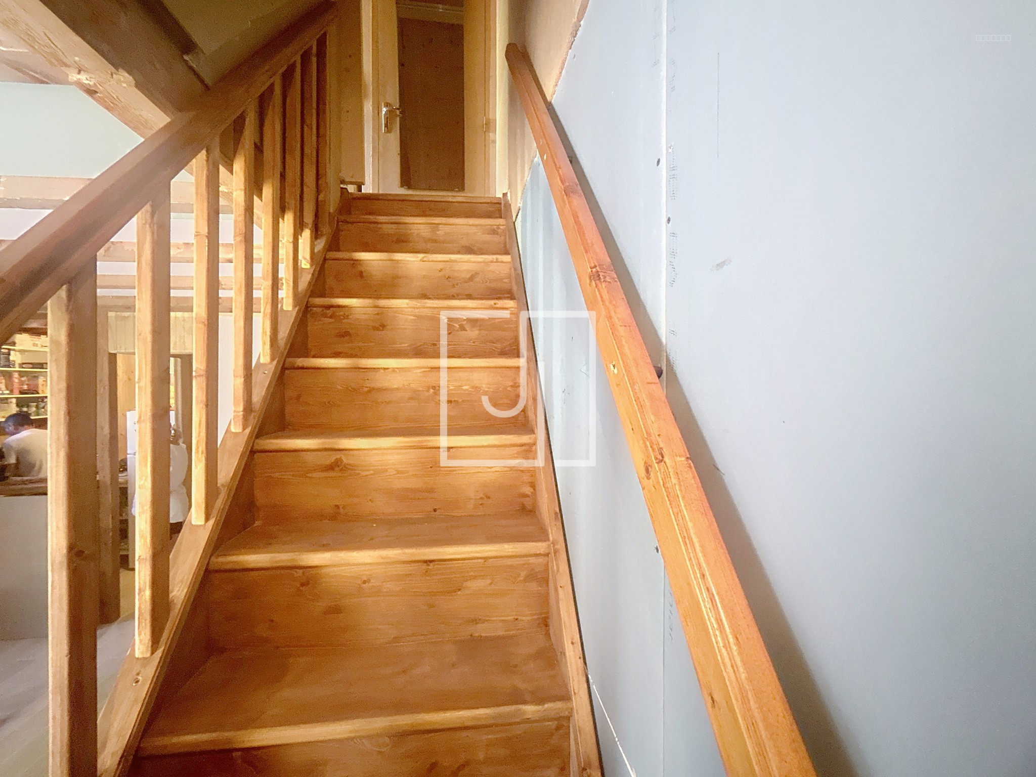 Chalet mitoyen à rénover au cœur de Jausiers   27,61 m2, terrasse, 6 couchages — photo 13