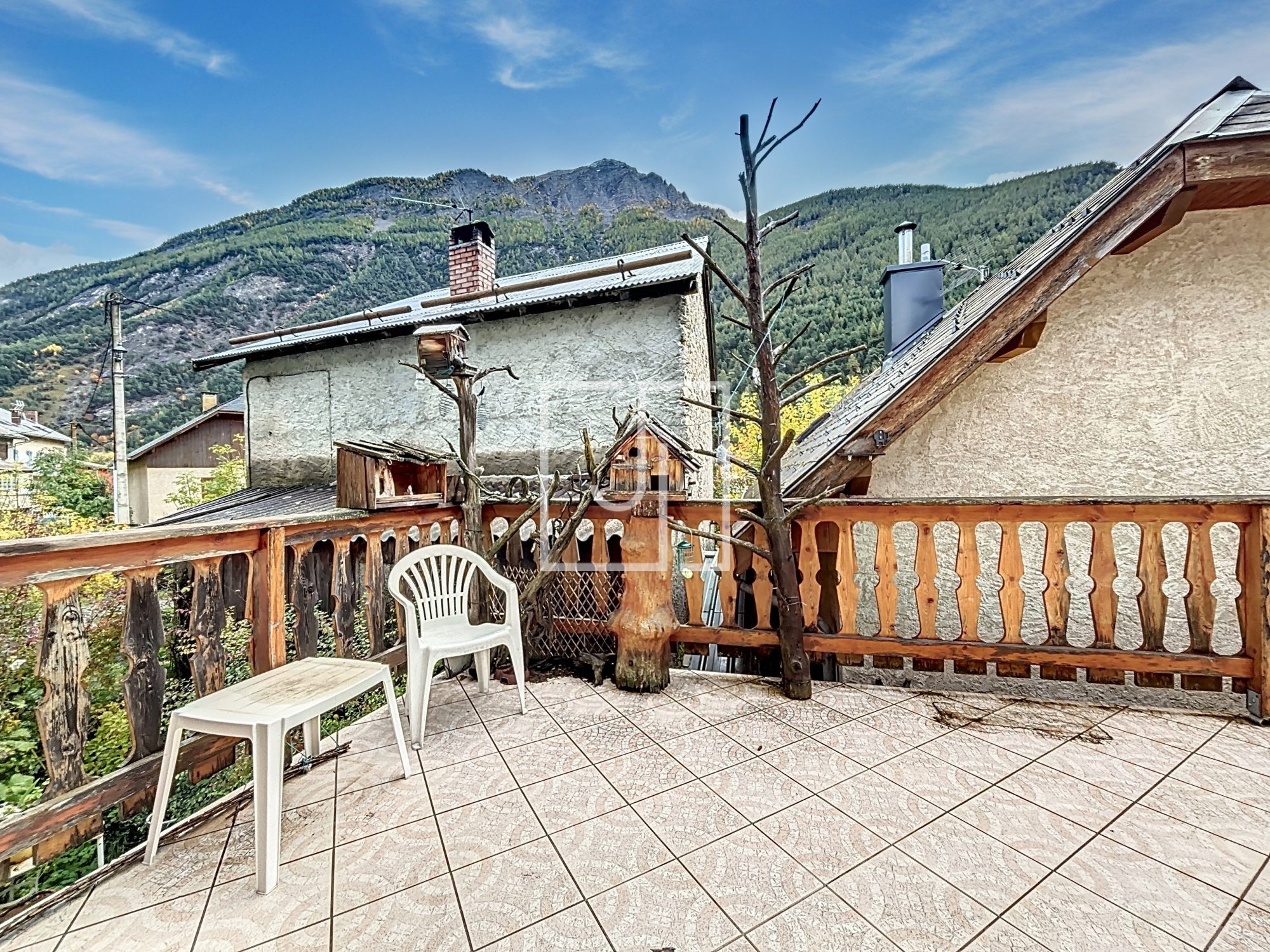 MAISON 7 PIECES VUE MONTAGNES LA CONDAMINE CHATELARD — photo 15