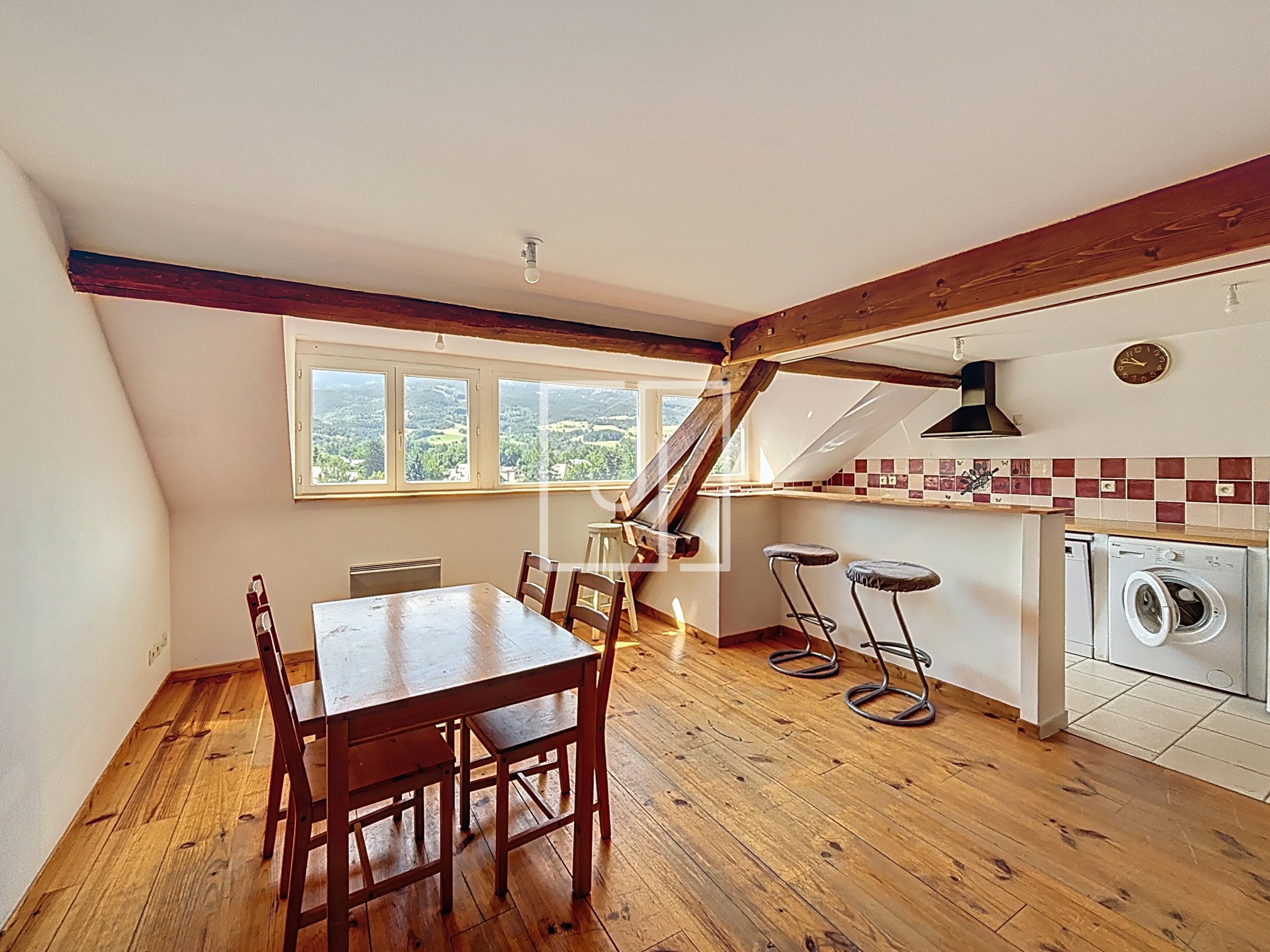 Appartement T3 à vendre avec vue imprenable à Jausiers (04850) — photo 3