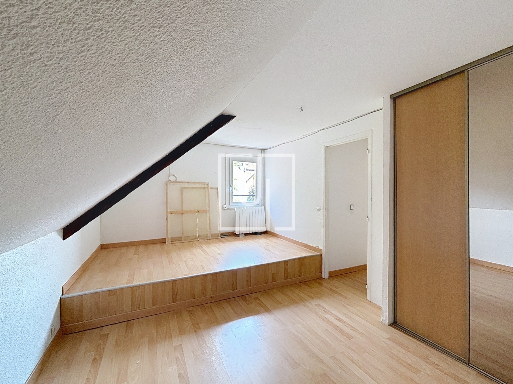 À vendre   Maison composée de plusieurs logements aux Thuiles (04200)   Alpes-de-Haute-Provence — photo 8