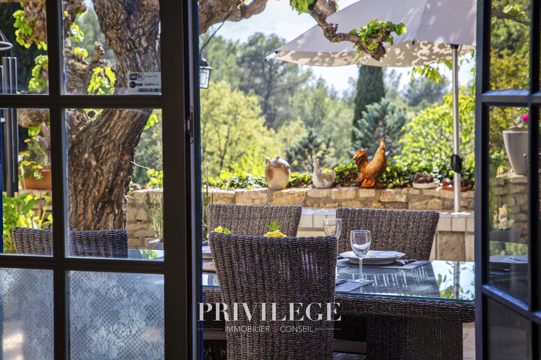 Charme et Caractère : Bastide en Pierre avec Piscine et Parc à Draguignan — photo 11