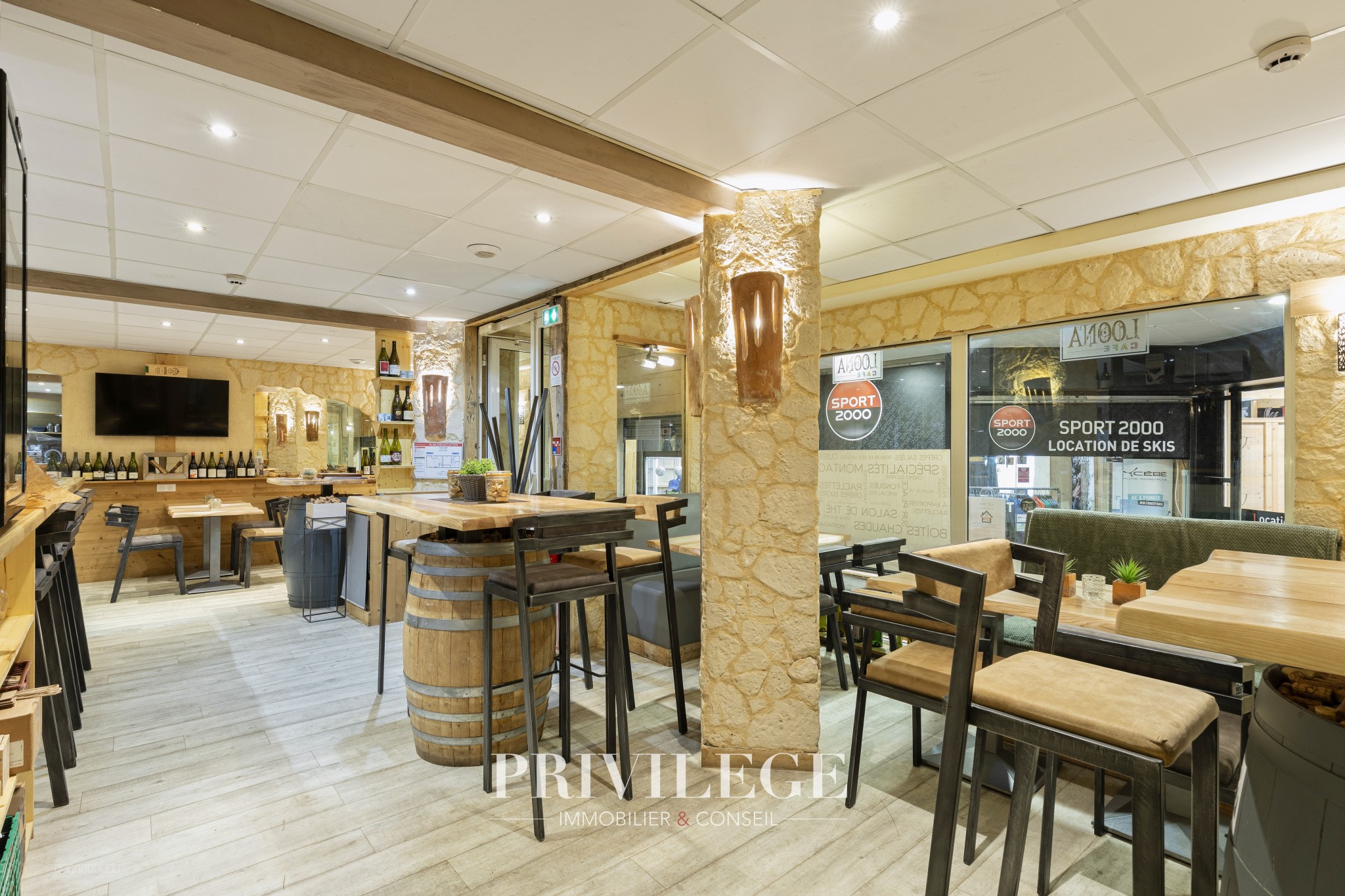 Bar à vin   Salon de thé   crêperie, au cœur d’une des plus belles stations des Alpes du Sud. — photo 2