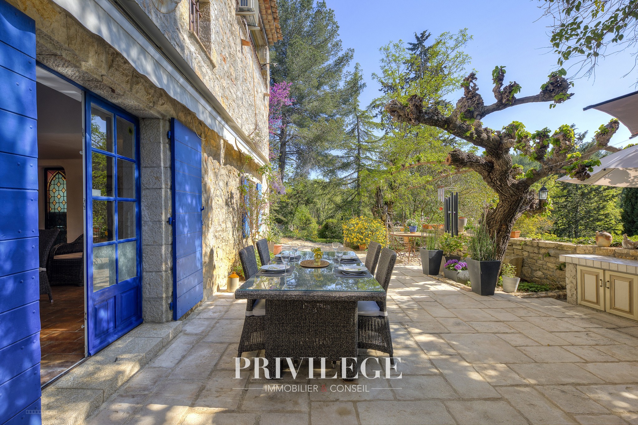 Charme et Caractère : Bastide en Pierre avec Piscine et Parc à Draguignan — photo 6