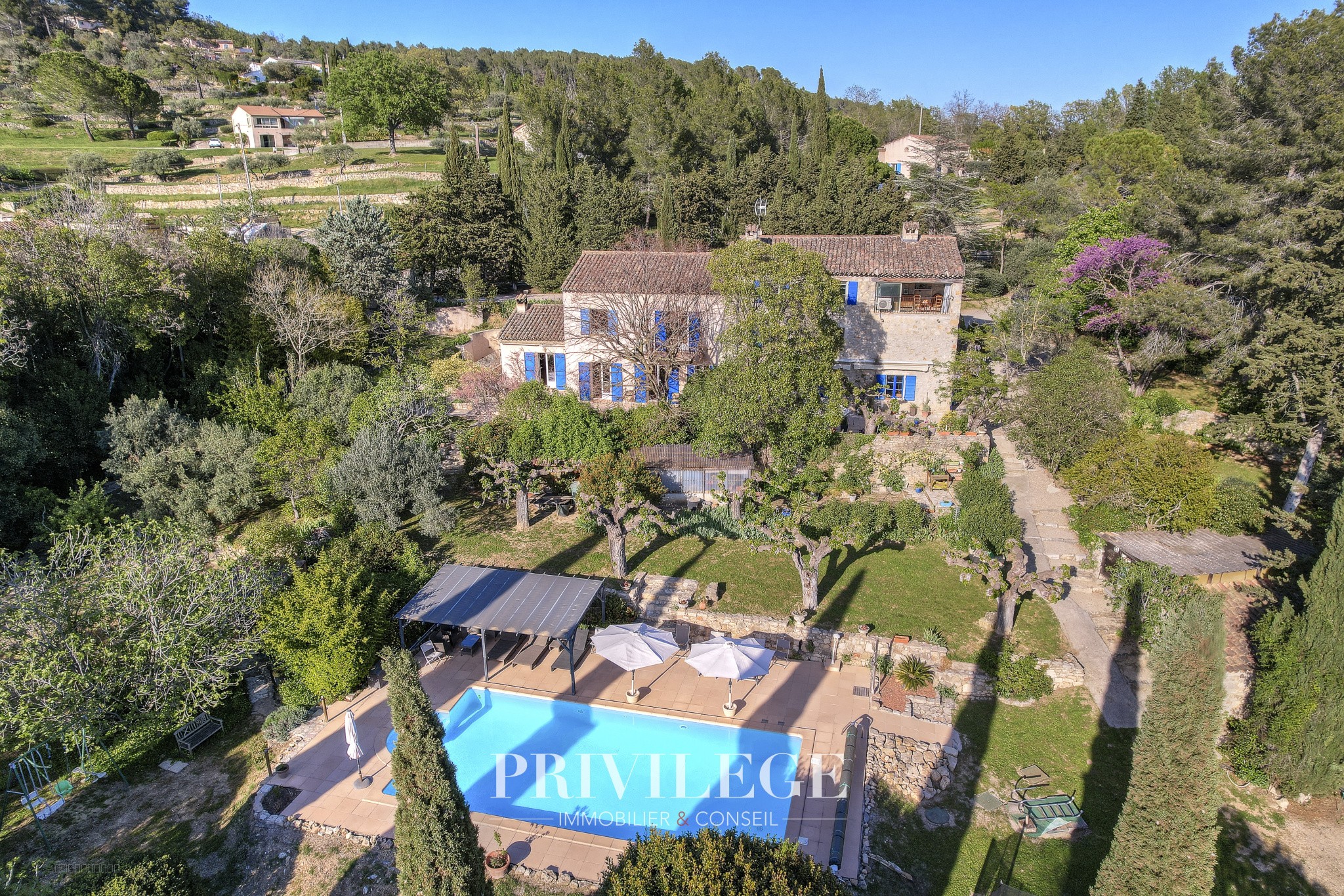 Charme et Caractère : Bastide en Pierre avec Piscine et Parc à Draguignan — photo 2