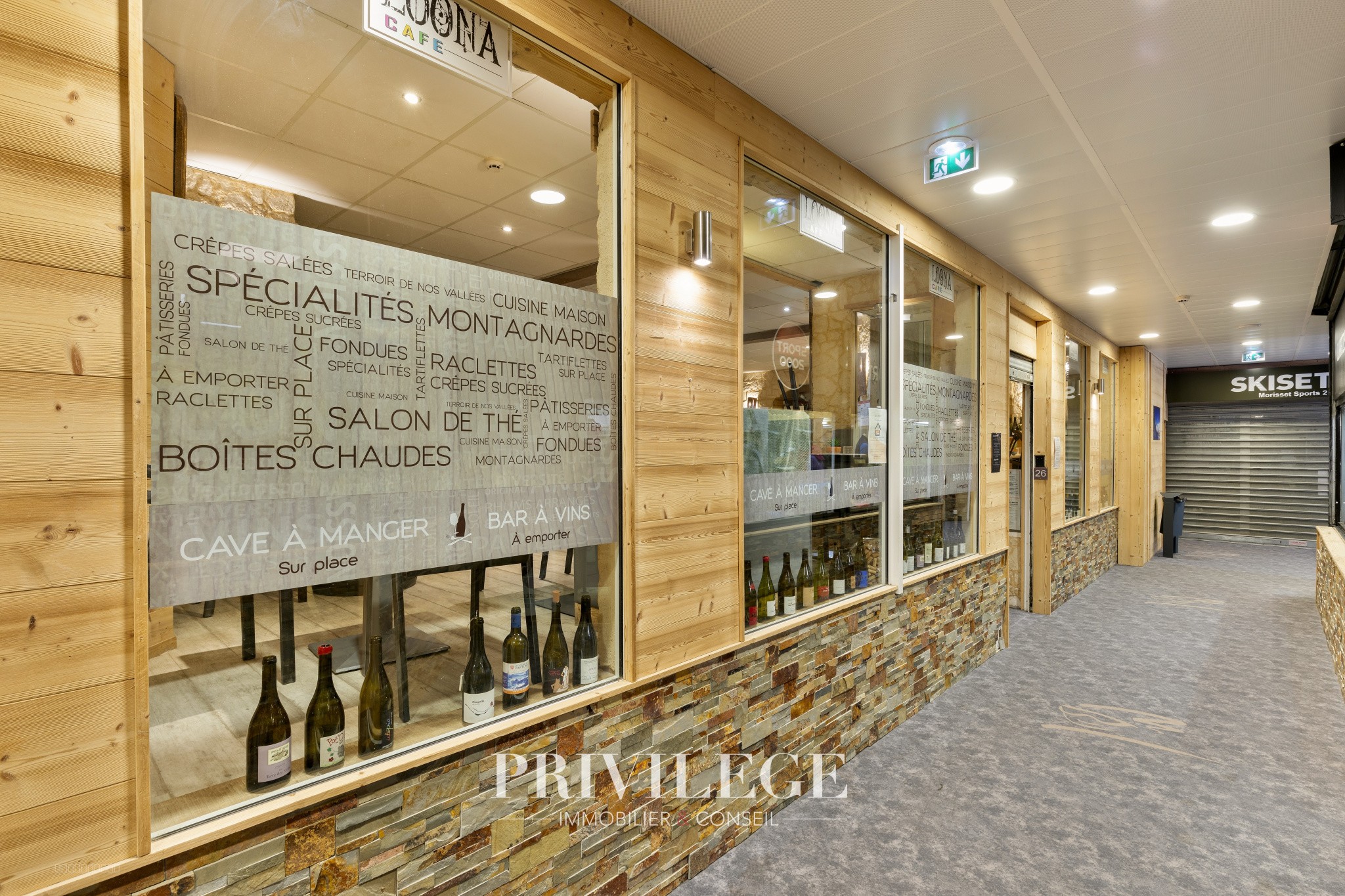 Bar à vin   Salon de thé   crêperie, au cœur d’une des plus belles stations des Alpes du Sud. — photo 8