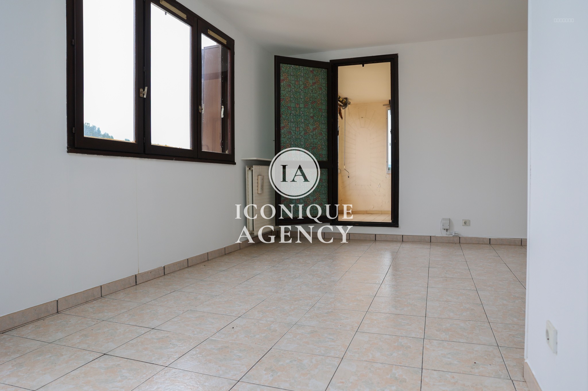 En Exclusivité 3 pièces avec garage (en sus) à Antibes secteur Les Semboules Travaux à prévoir — photo 7