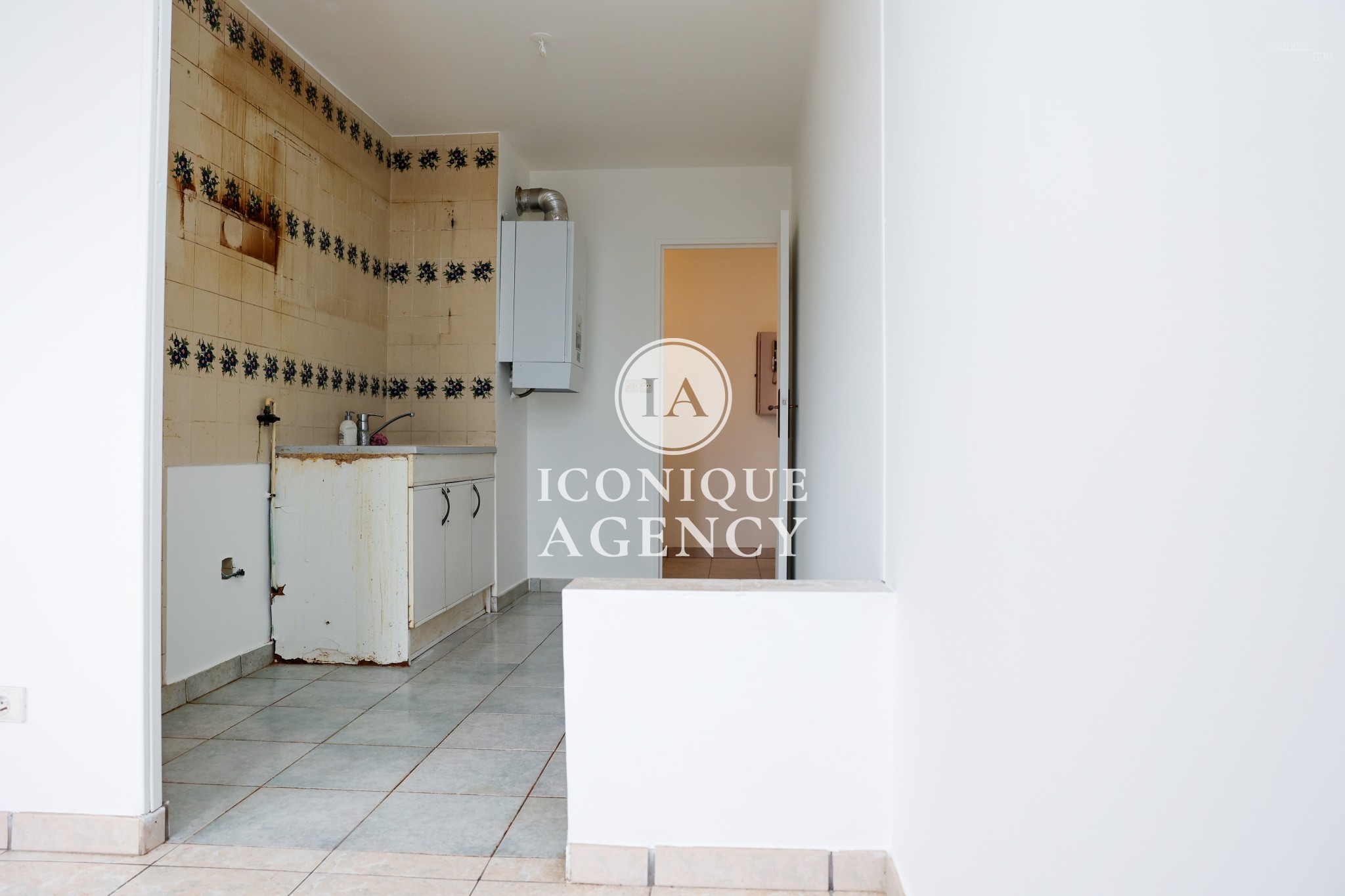 En Exclusivité 3 pièces avec garage (en sus) à Antibes secteur Les Semboules Travaux à prévoir — photo 13