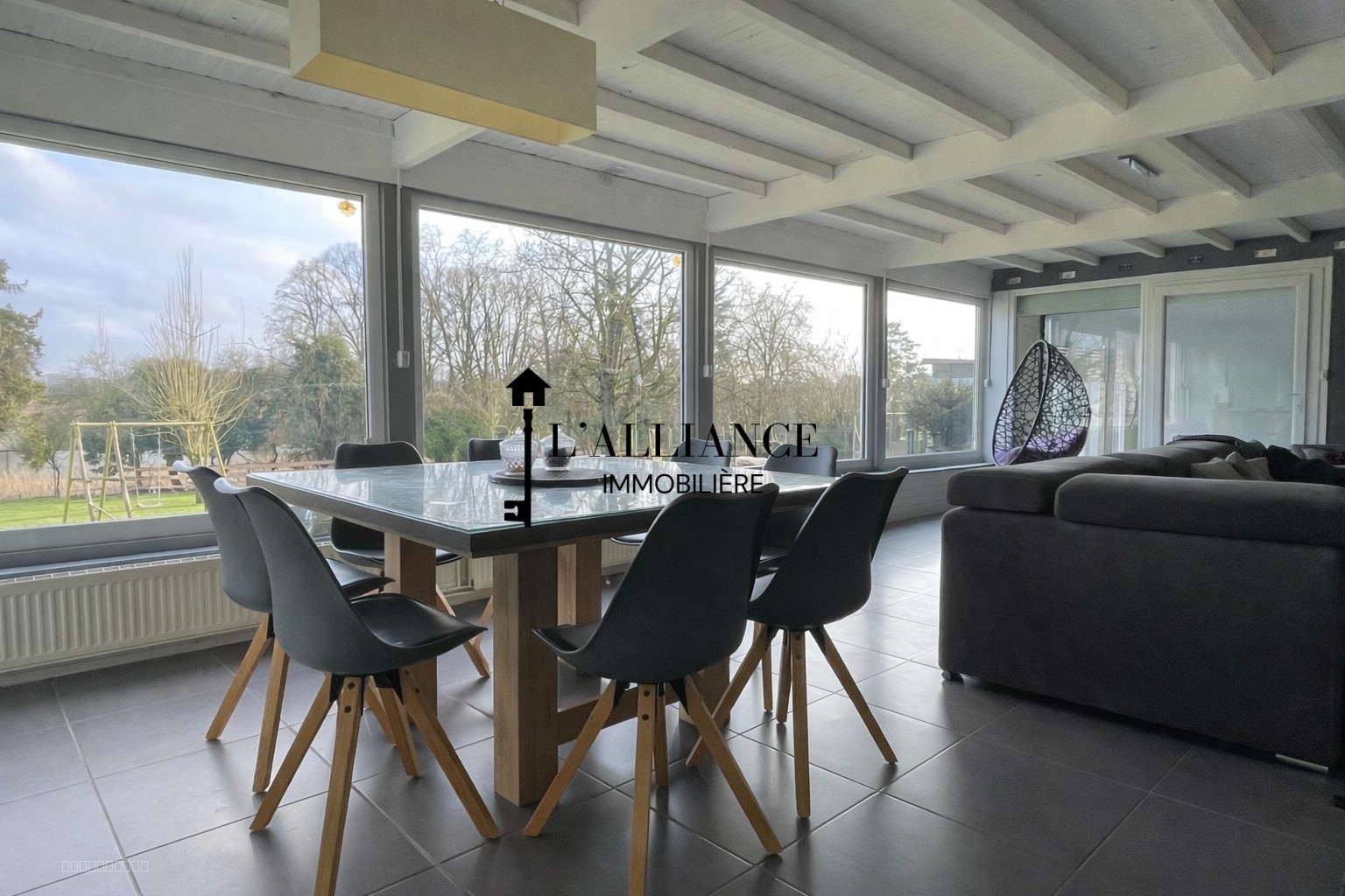 Belle maison de plain-pied de 170 m2   5 chambres   Grand jardin et dépendances   Proche commodités — photo 2
