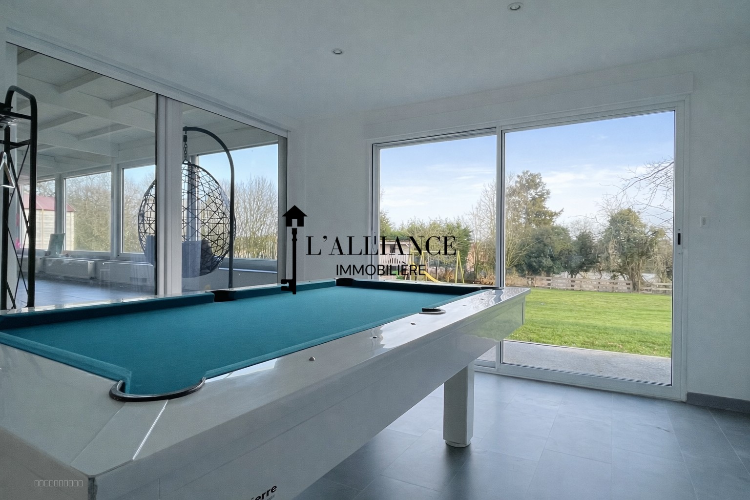 Belle maison de plain-pied de 170 m2   5 chambres   Grand jardin et dépendances   Proche commodités — photo 8
