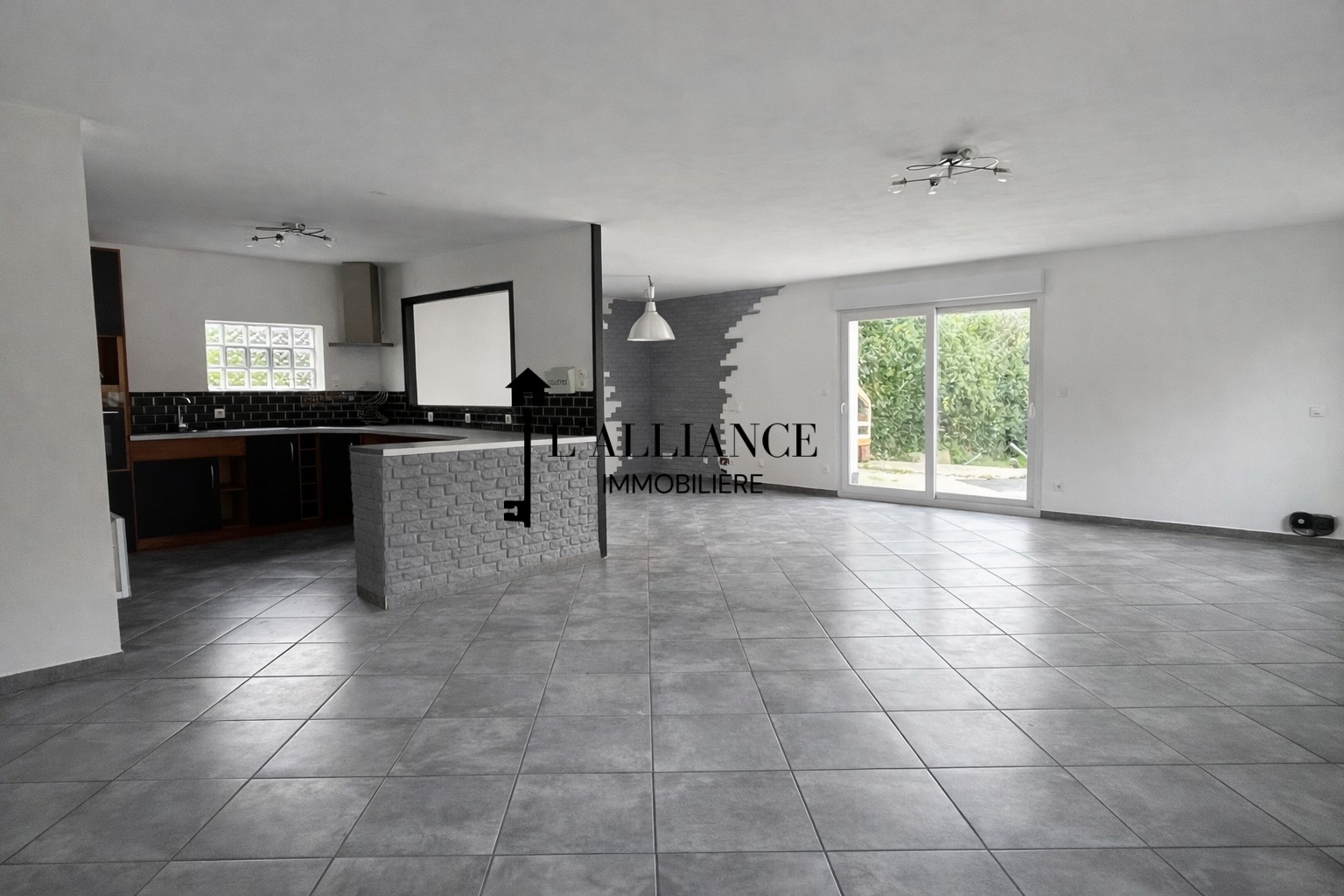 Maison récente 4 chambres en semi-plain-pied avec jardin 145m2 — photo 2
