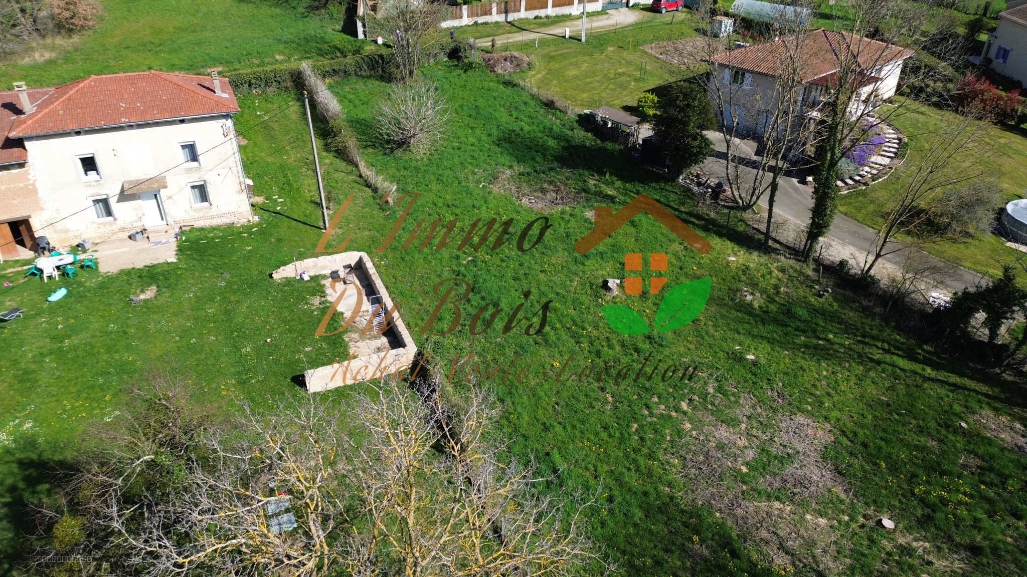 Terrain constructible de 550 m2 non viabilisé — photo 2