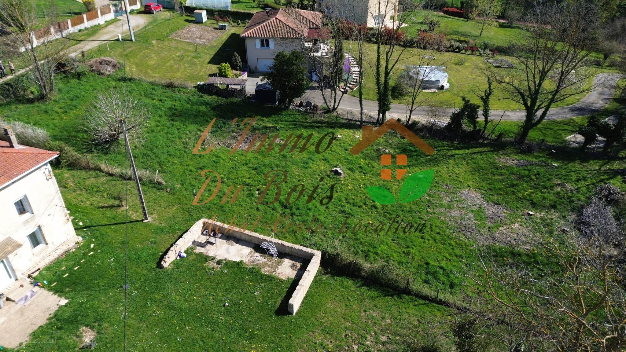 Terrain constructible de 1035m2 non viabilisé — photo 2