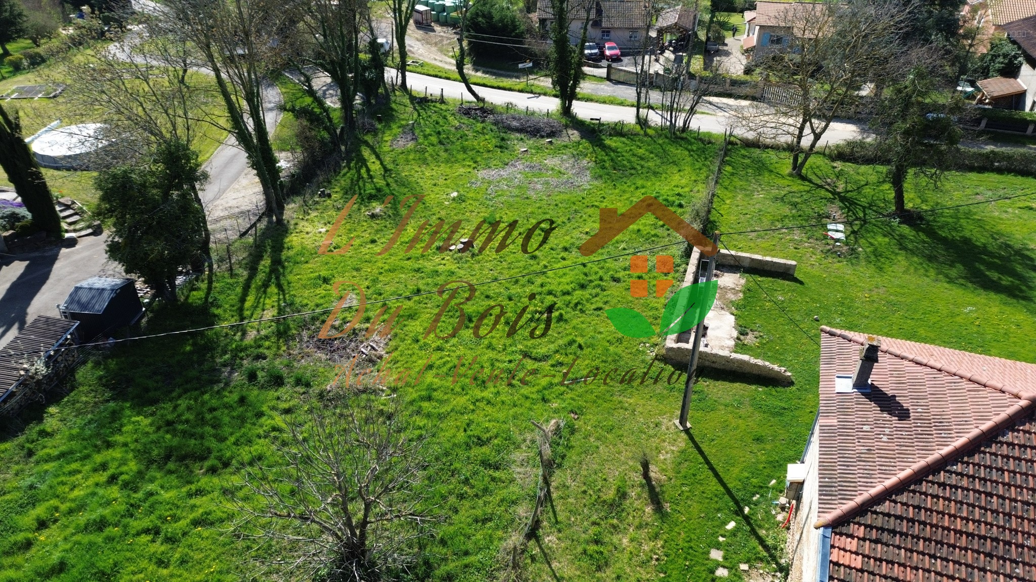 Terrain constructible de 1035m2 non viabilisé — photo 1