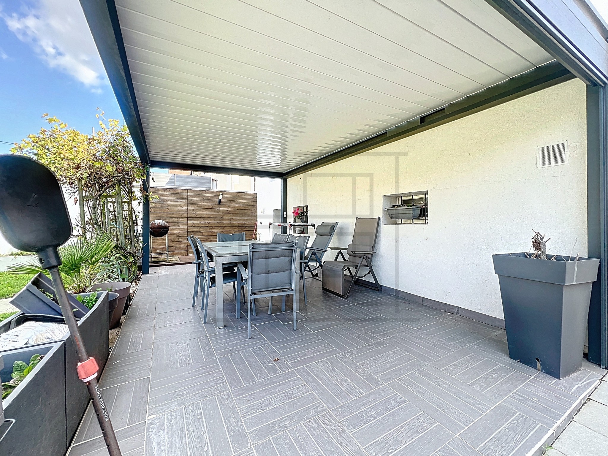 Maison familiale avec sous-sol total et jardin — photo 13