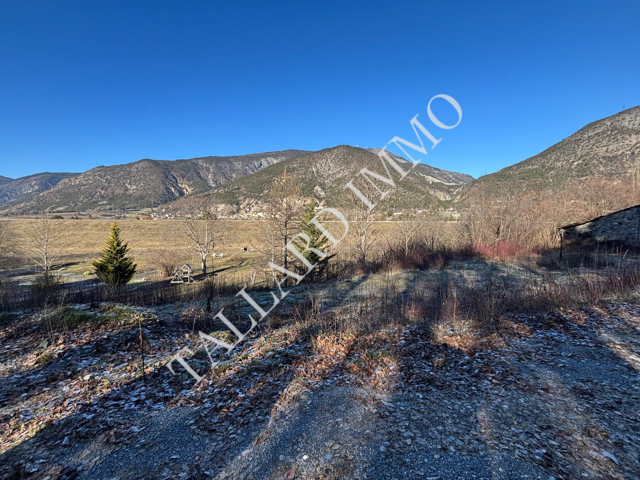 Rochebrune, terrain à bâtir 545 m2 — photo 2