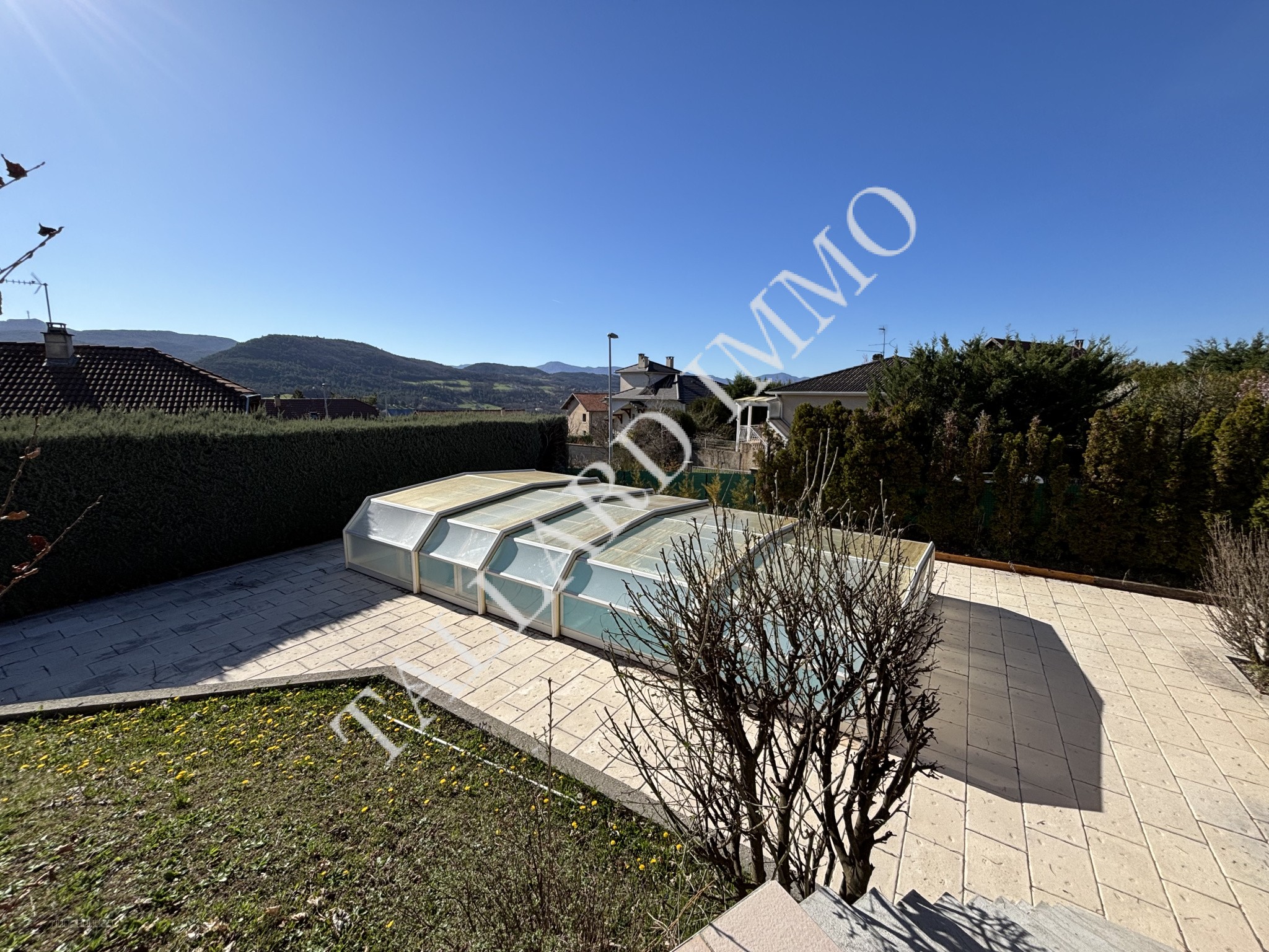 Gap, maison  deux appartement, 242 m2 + garage 178 m2 sur terrain 1570 m2 — photo 2