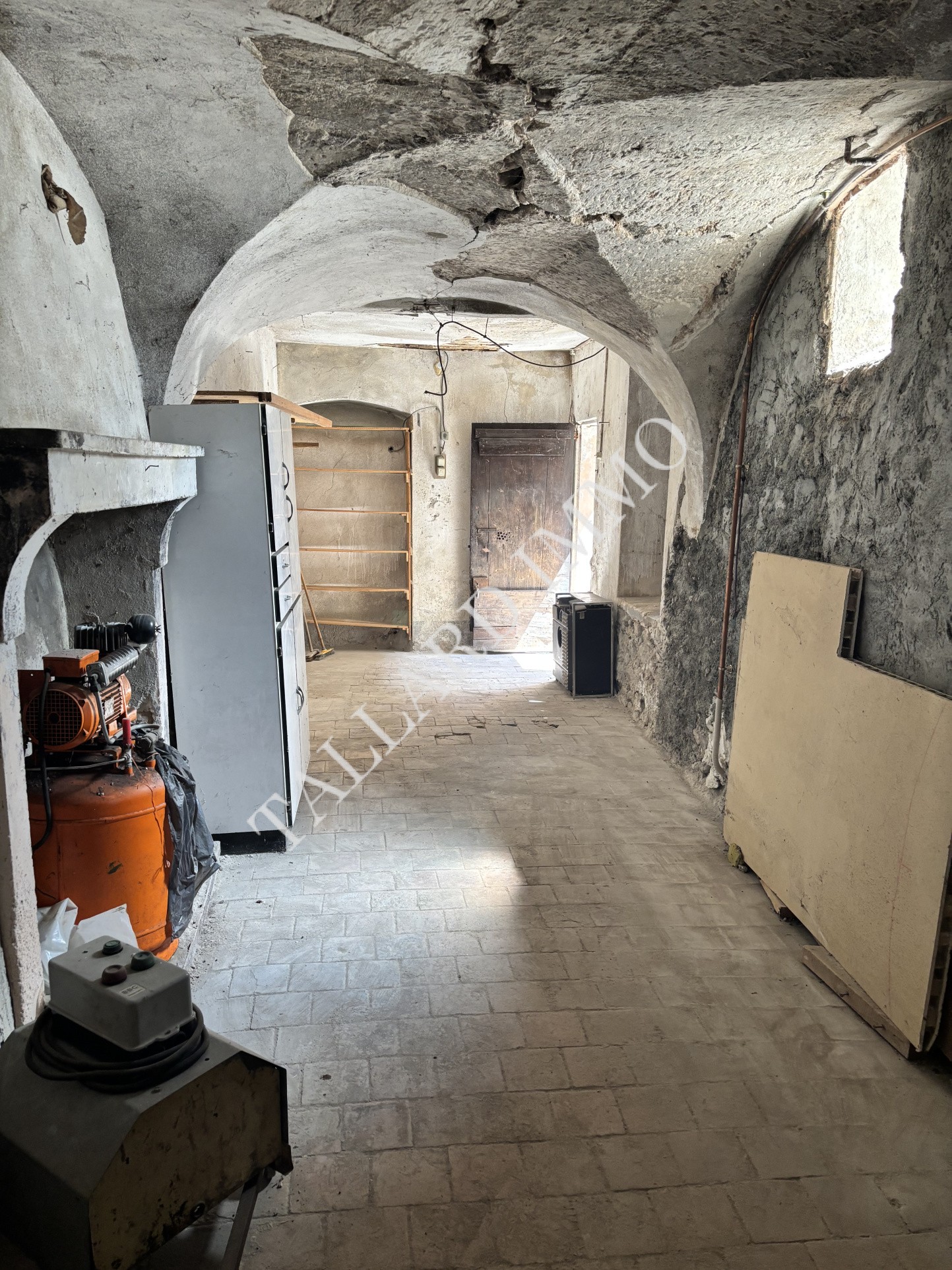 Exclusivité Tallard, maison de village à rénover, terrasse, garage et cave. — photo 16
