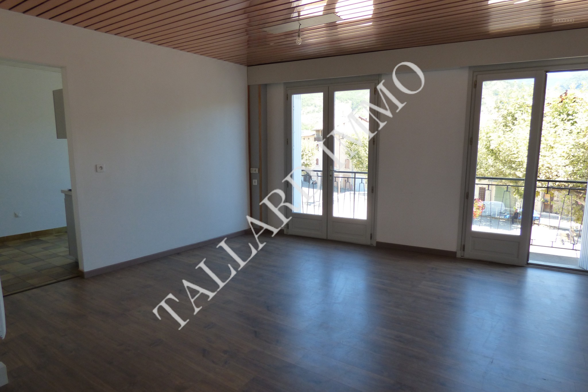 La Saulce rare ! Appartement de type 3 + vaste terrasse, garage, parking. — photo 5