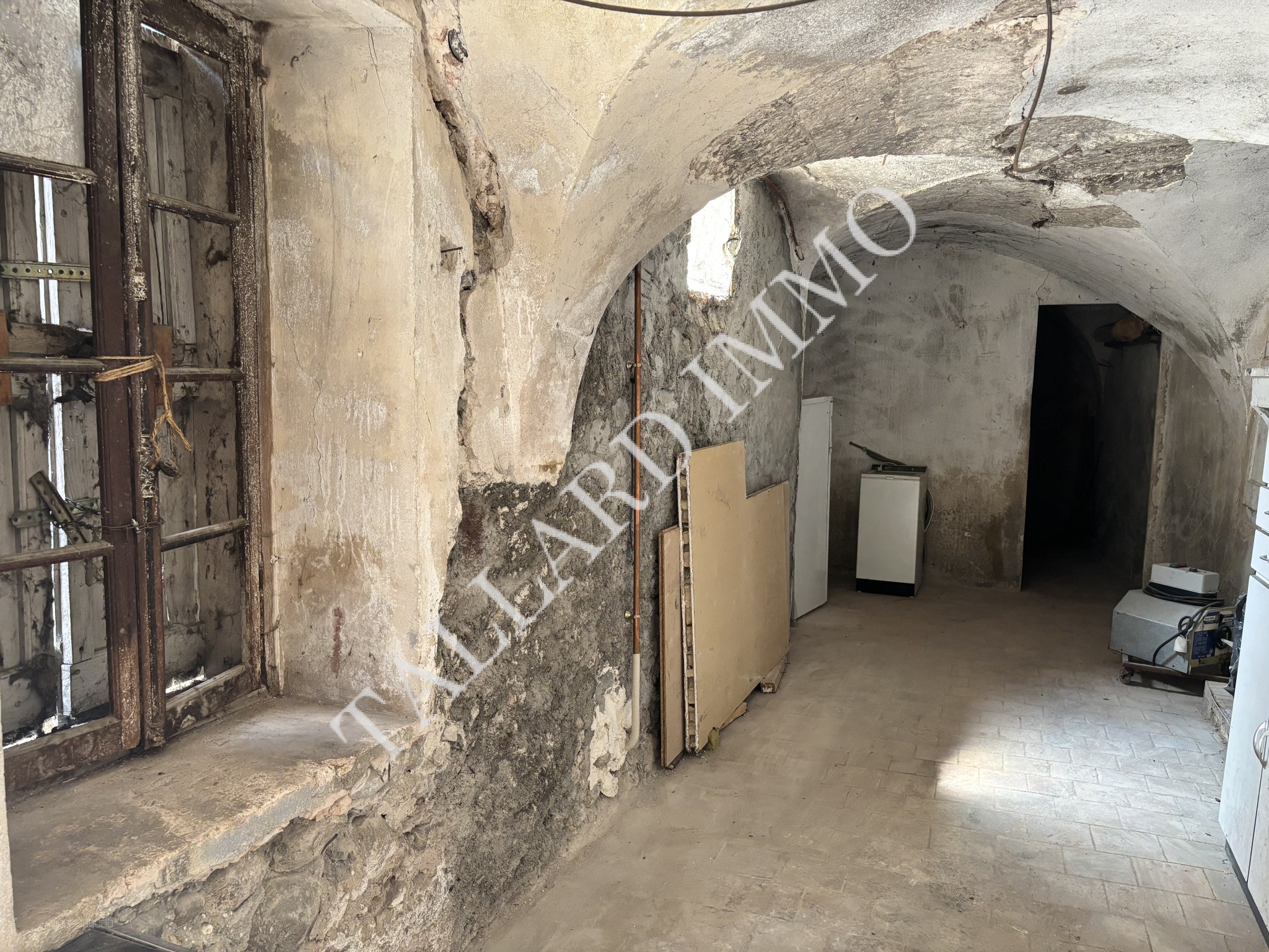 Exclusivité Tallard, maison de village à rénover, terrasse, garage et cave. — photo 18