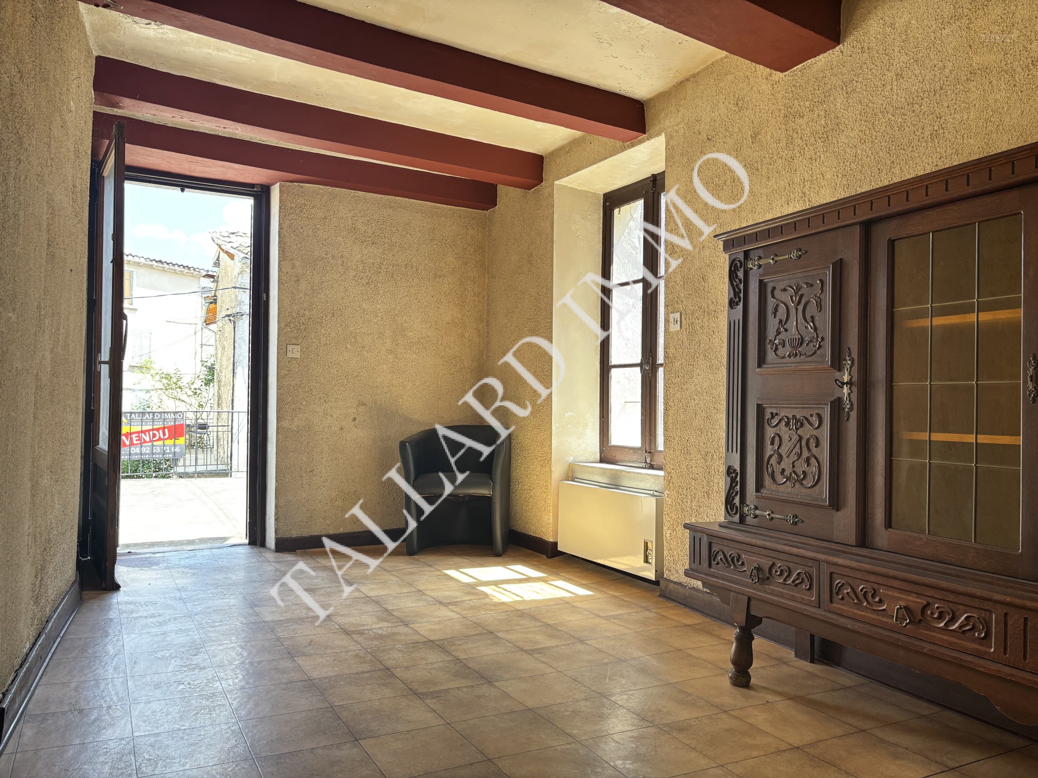 Exclusivité Tallard, maison de village à rénover, terrasse, garage et cave. — photo 9