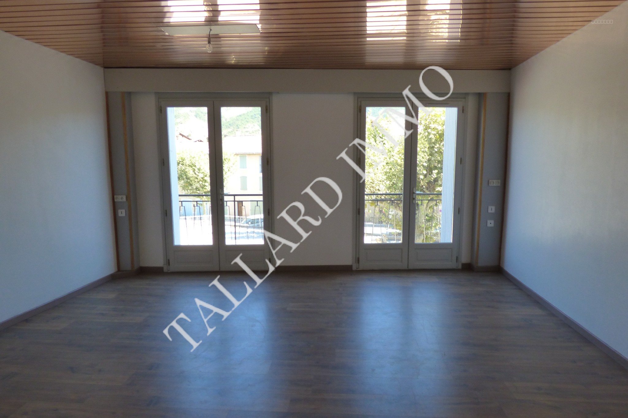 La Saulce rare ! Appartement de type 3 + vaste terrasse, garage, parking. — photo 7