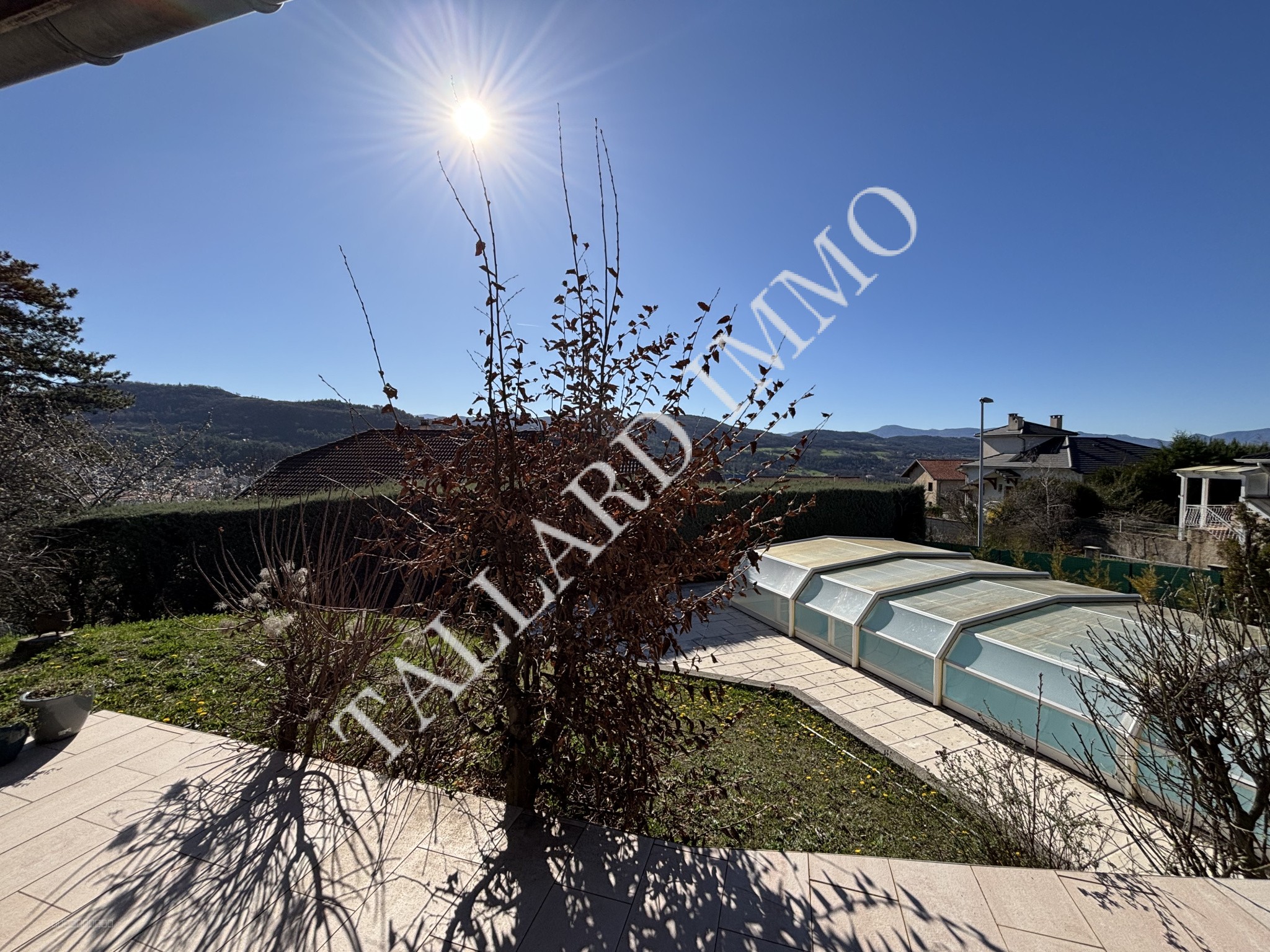 Gap, maison  deux appartement, 242 m2 + garage 178 m2 sur terrain 1570 m2 — photo 6