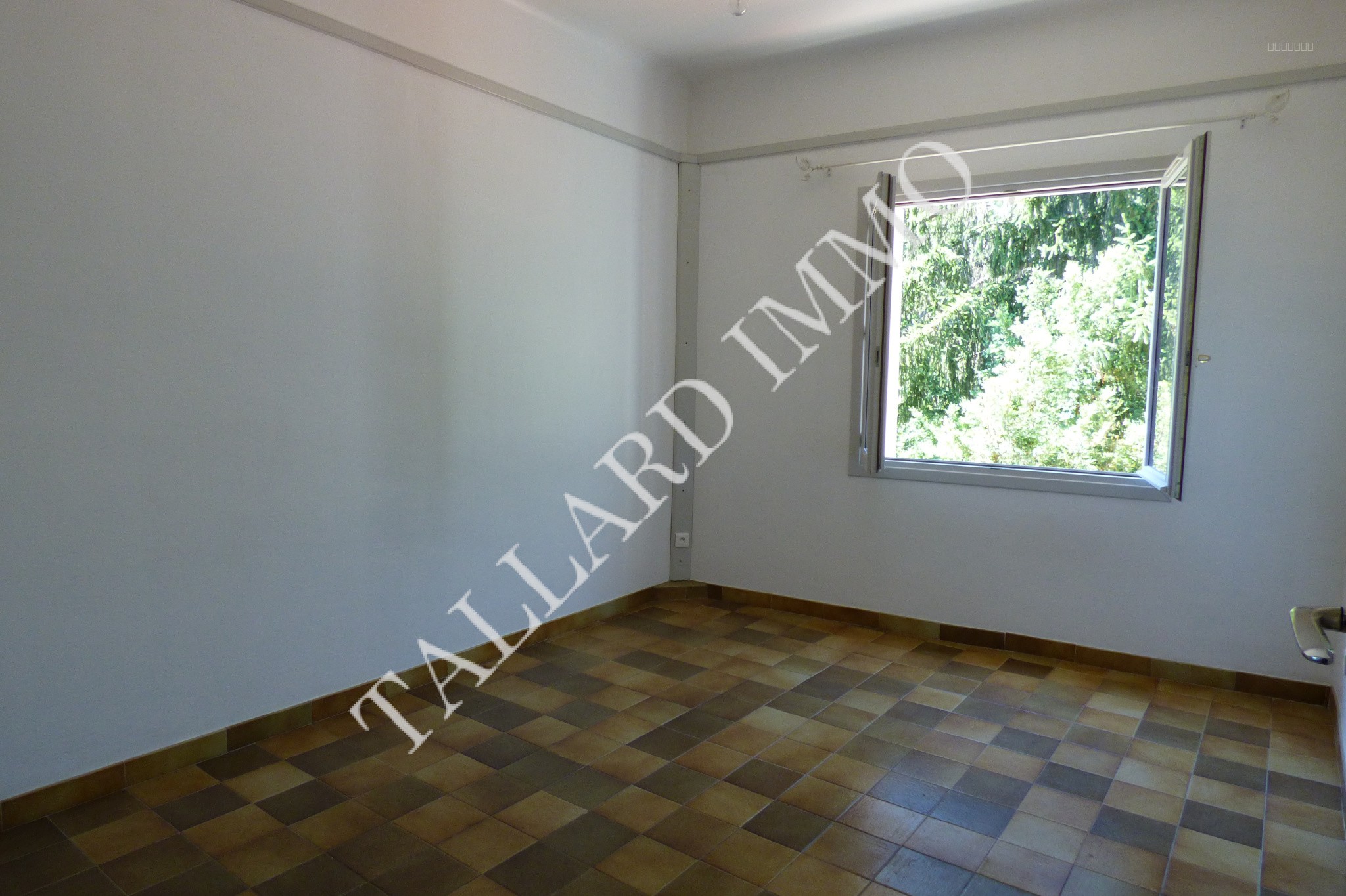 La Saulce rare ! Appartement de type 3 + vaste terrasse, garage, parking. — photo 11