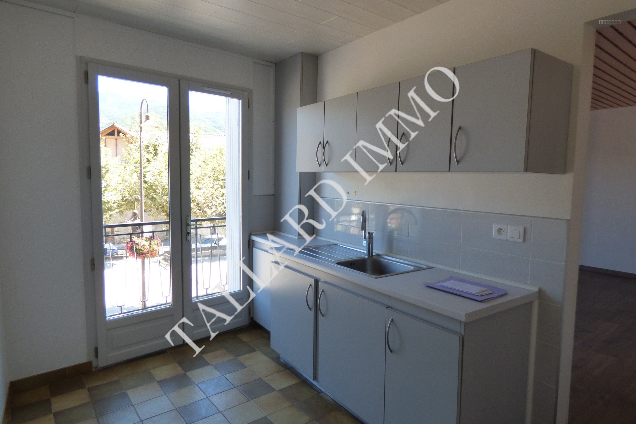 La Saulce rare ! Appartement de type 3 + vaste terrasse, garage, parking. — photo 9