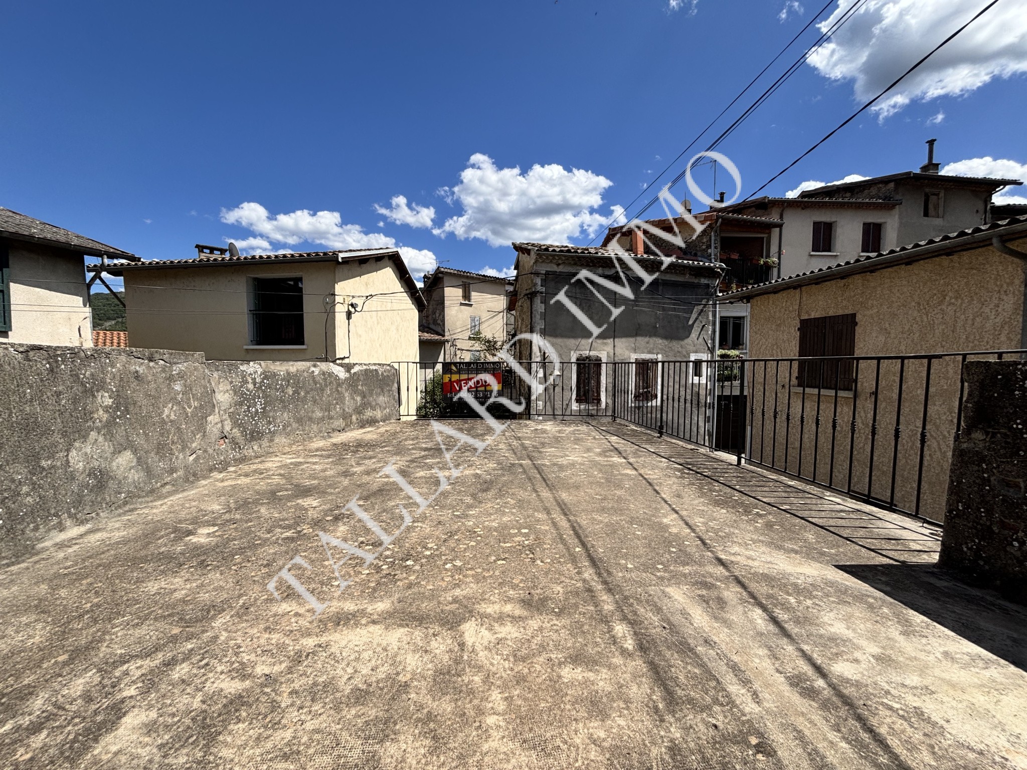 Exclusivité Tallard, maison de village à rénover, terrasse, garage et cave. — photo 5