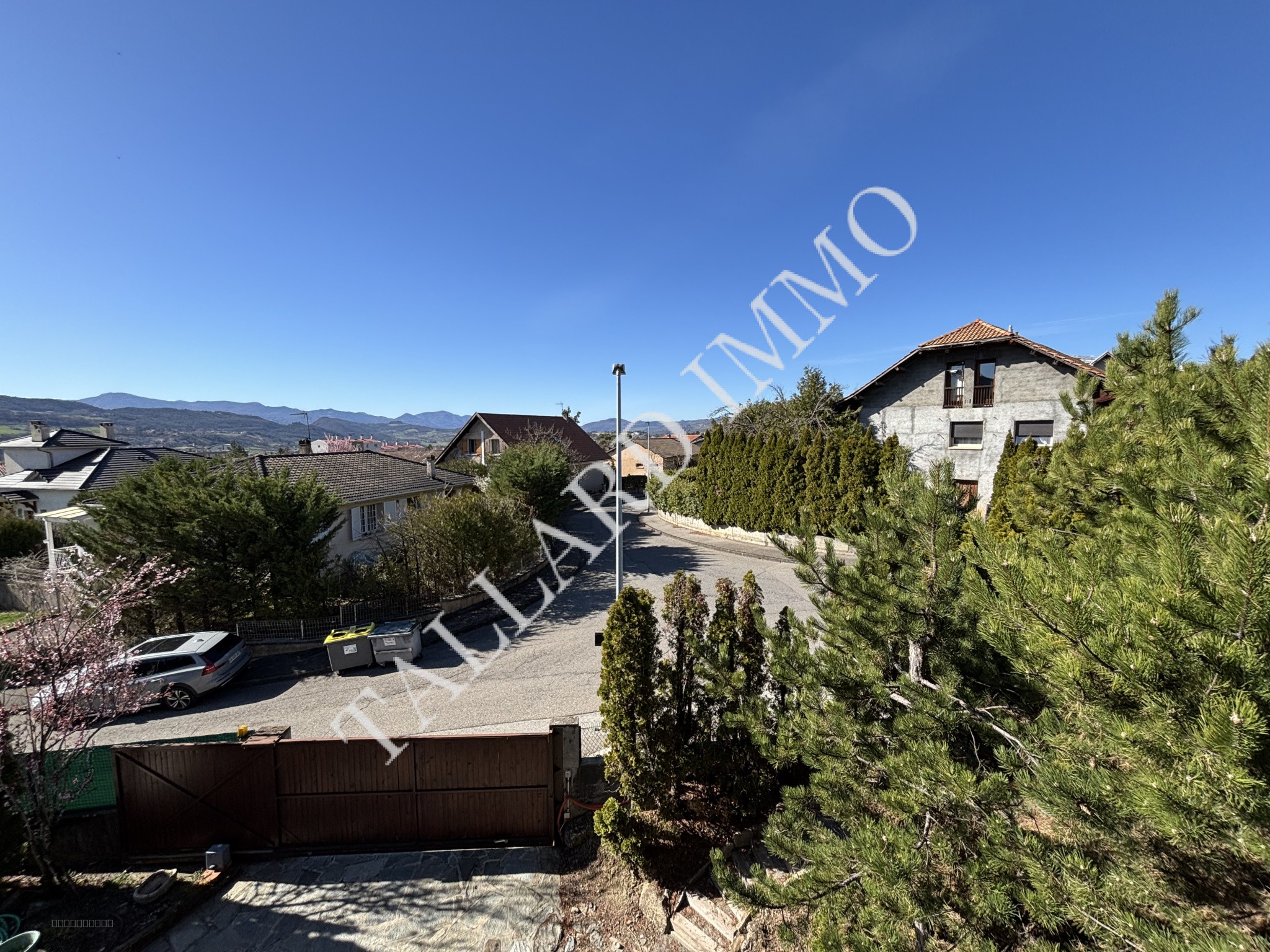 Gap, maison  deux appartement, 242 m2 + garage 178 m2 sur terrain 1570 m2 — photo 10