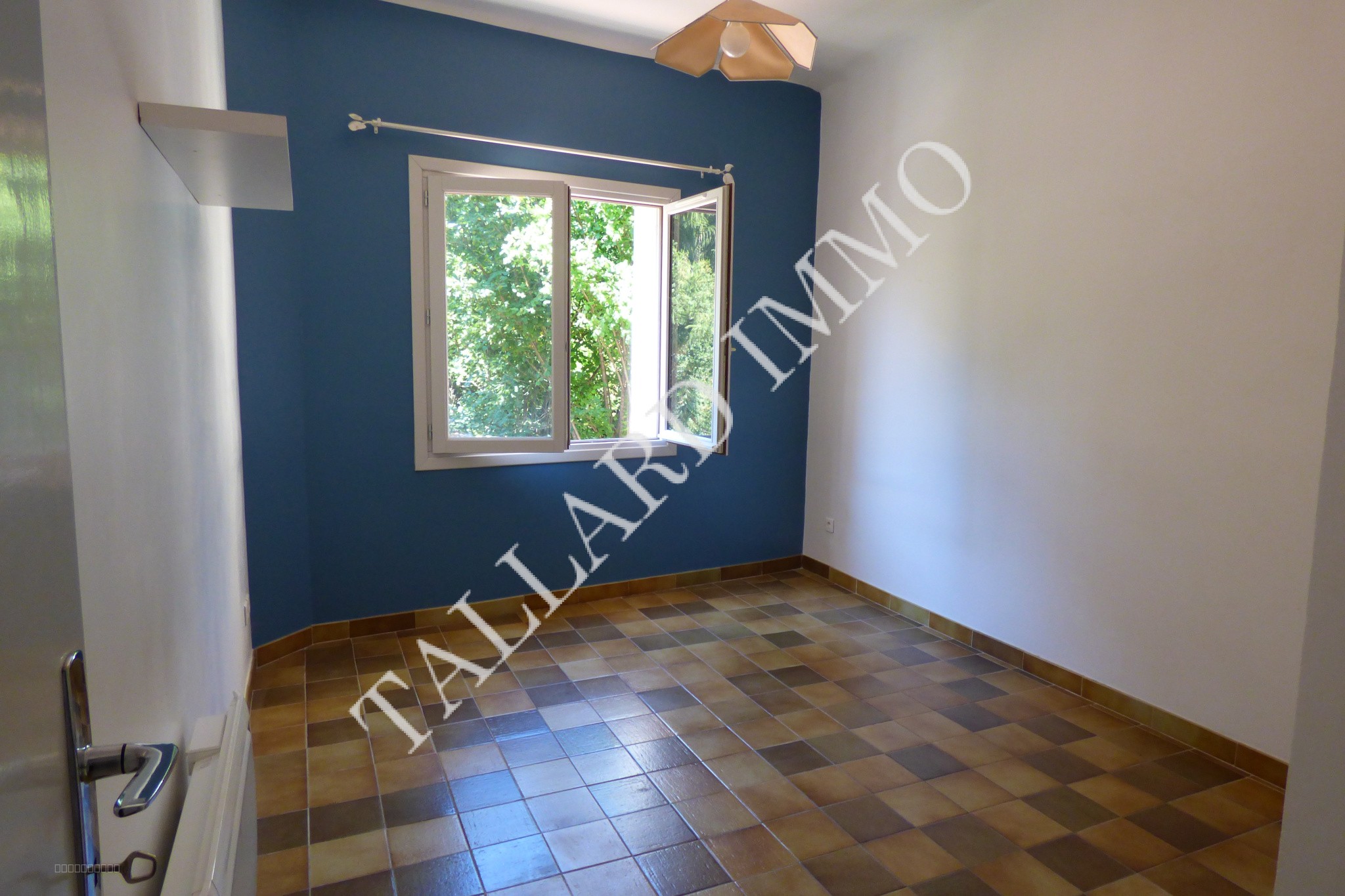 La Saulce rare ! Appartement de type 3 + vaste terrasse, garage, parking. — photo 10
