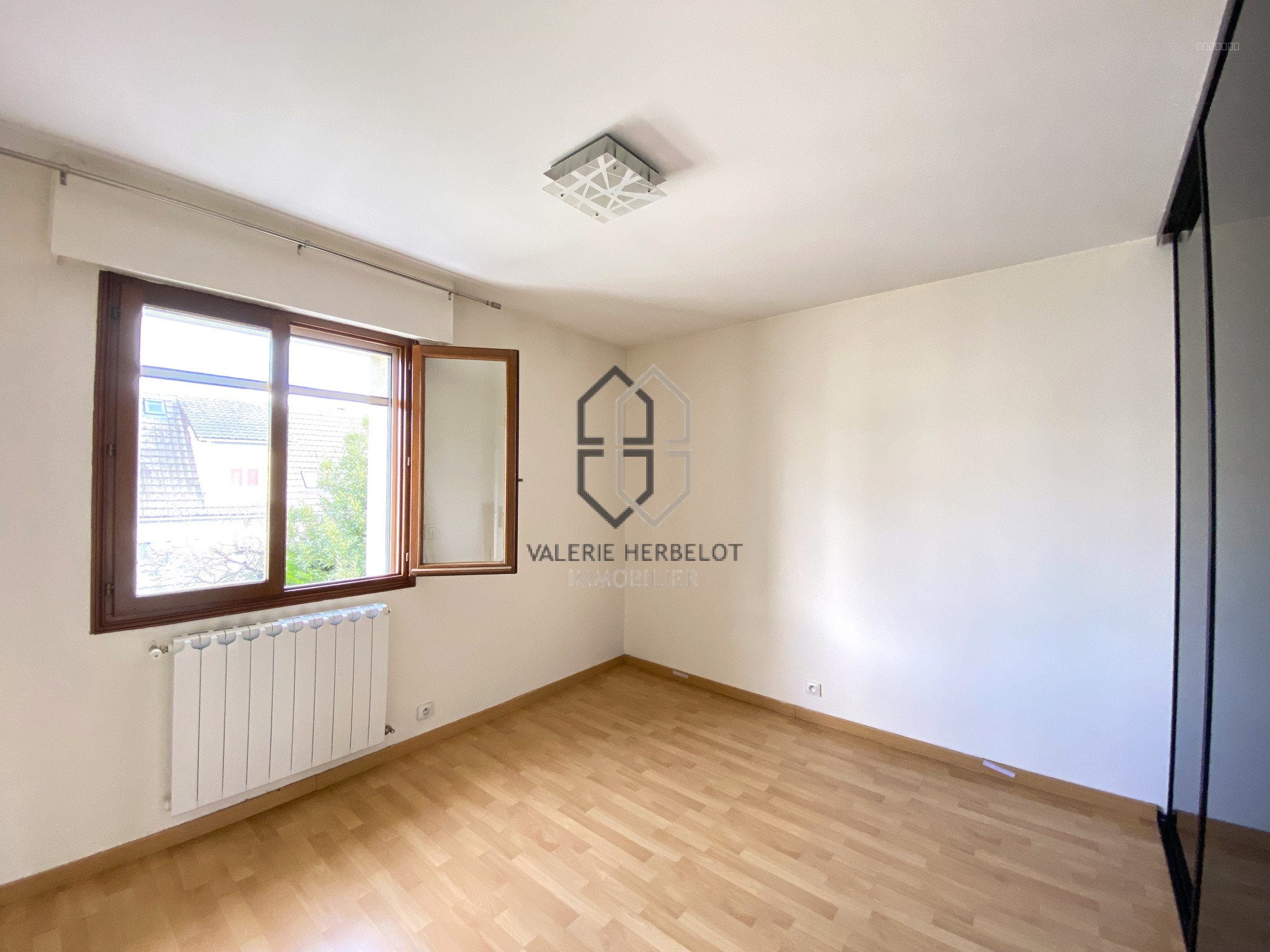 Très beau mansard récent — photo 11