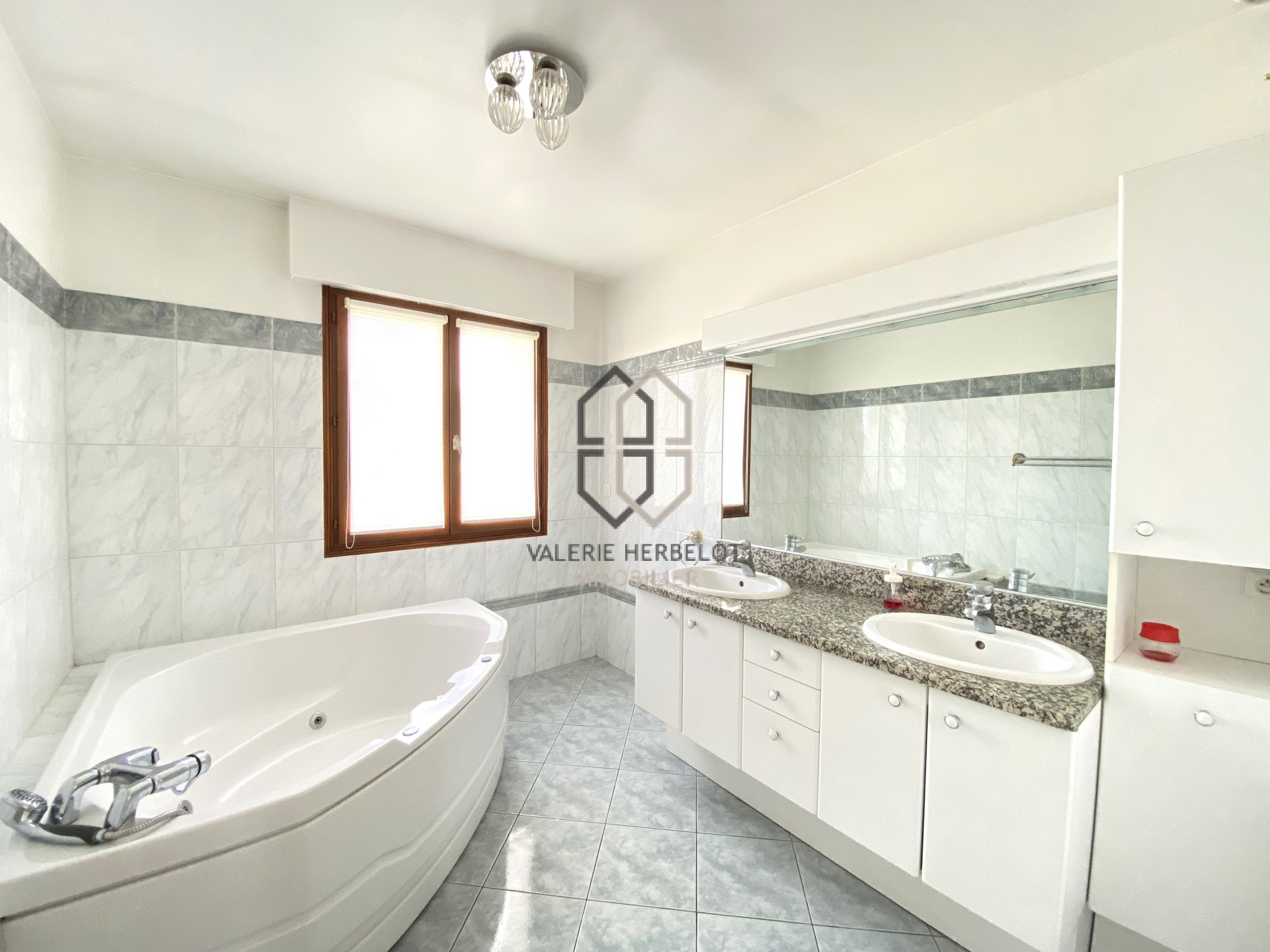 Très beau mansard récent — photo 10