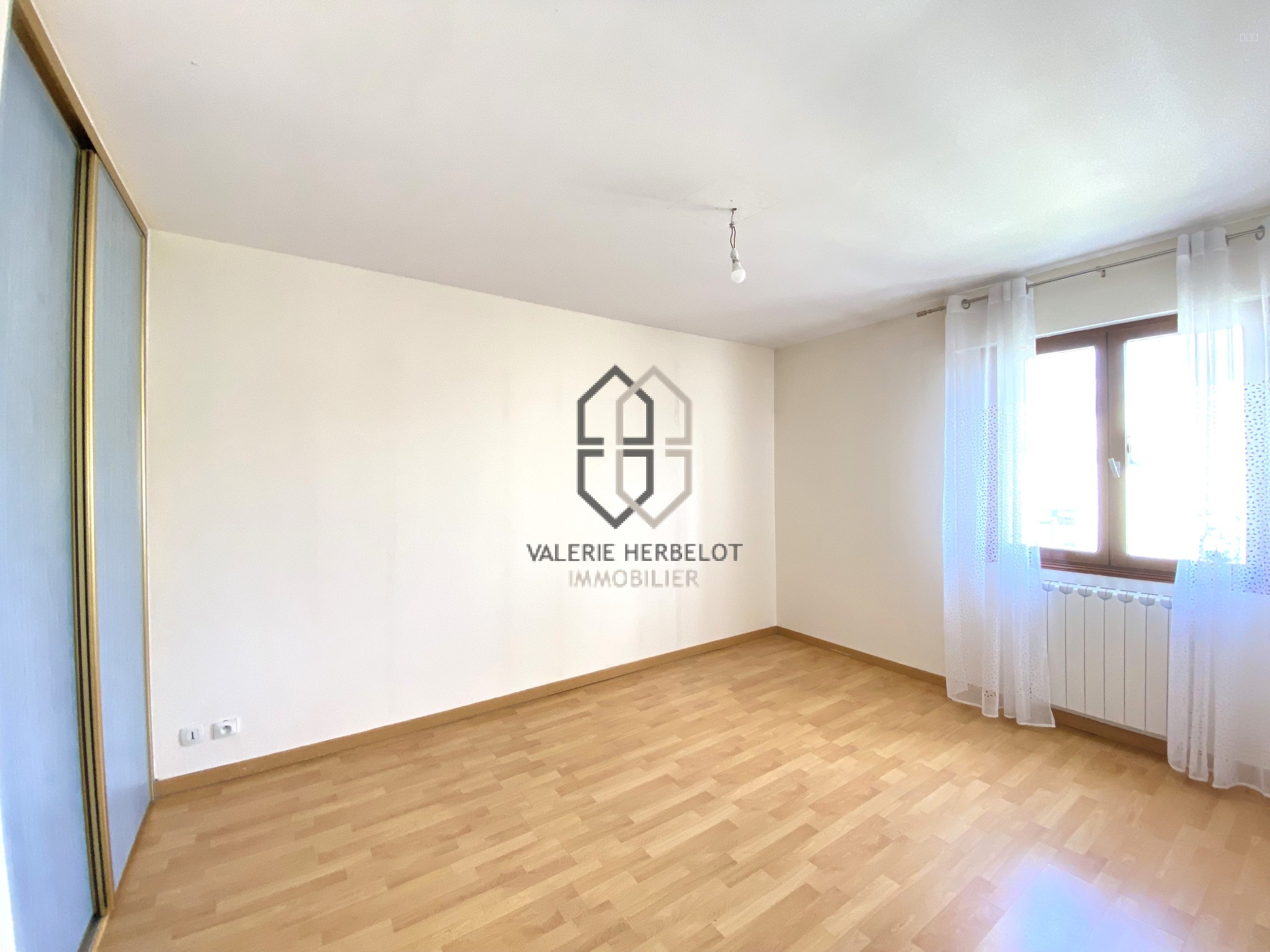 Très beau mansard récent — photo 13