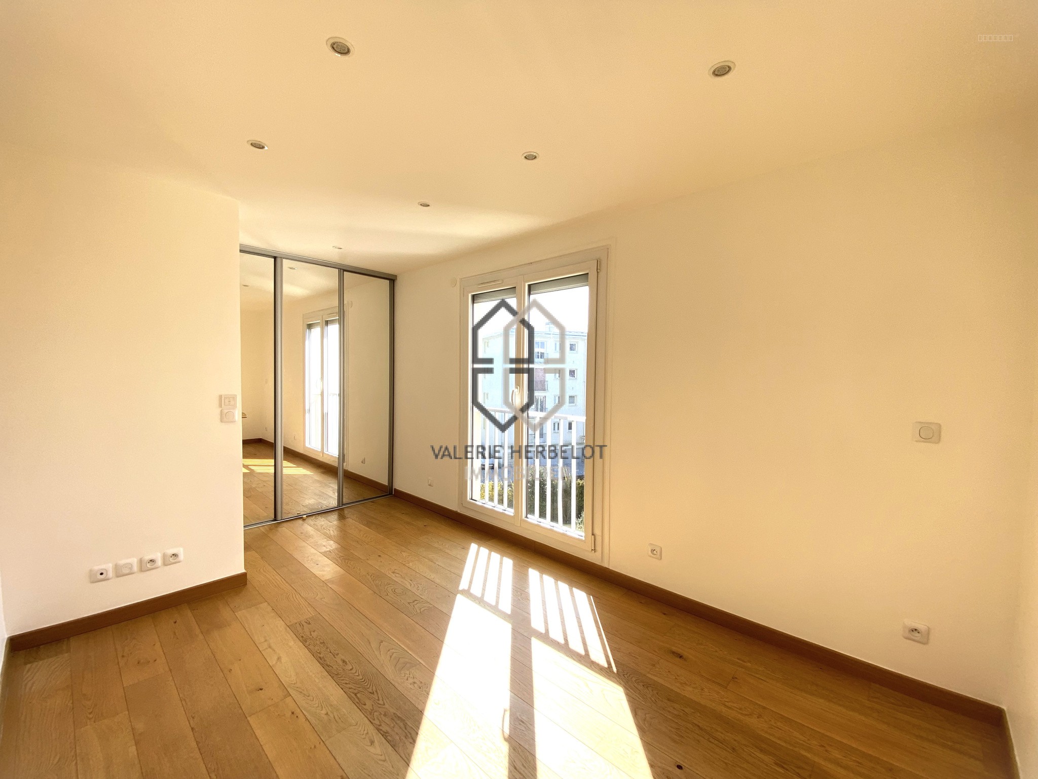 Magnifique Appartement 3 pièces avec balcon en centre ville — photo 7