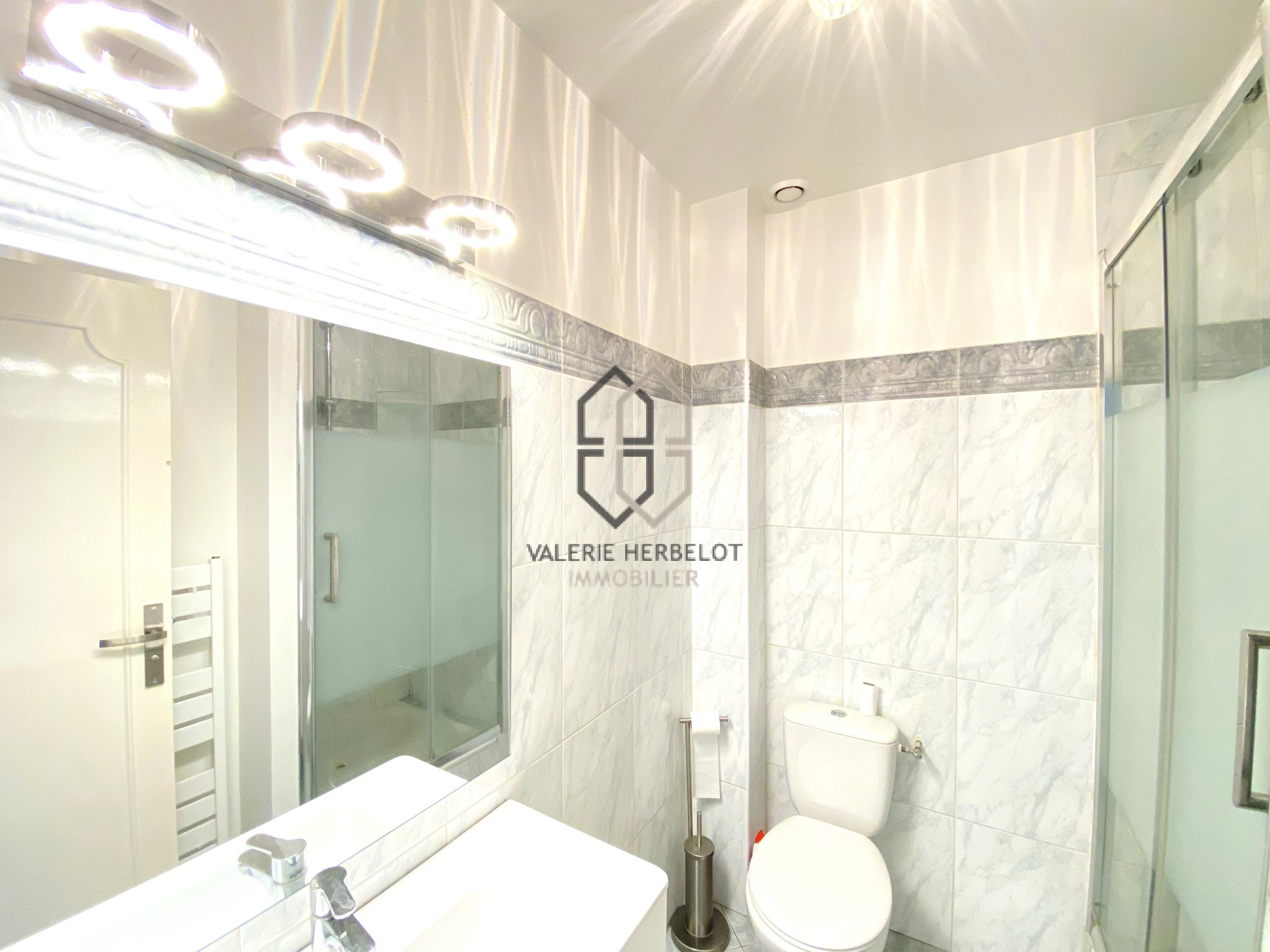 Très beau mansard récent — photo 12