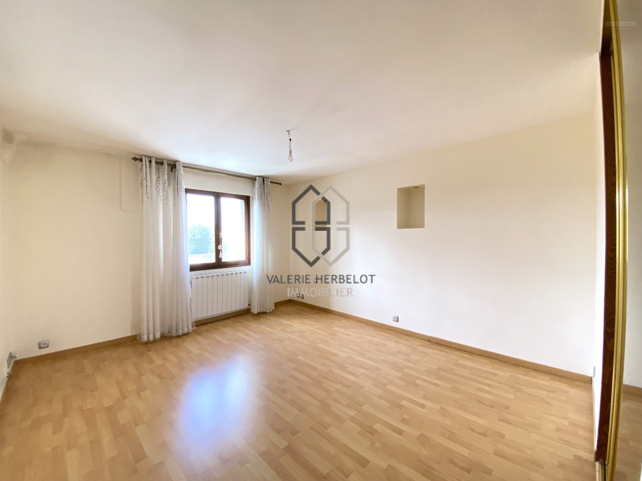 Très beau mansard récent — photo 9