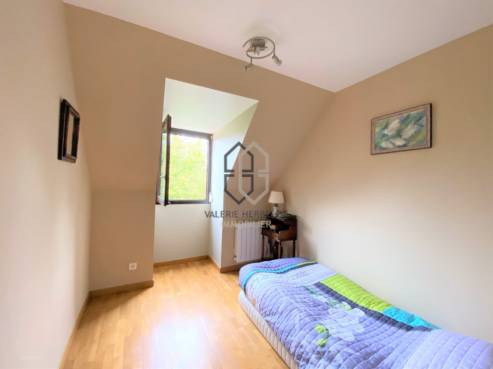 Agréable maison ensoleillée et calme — photo 10