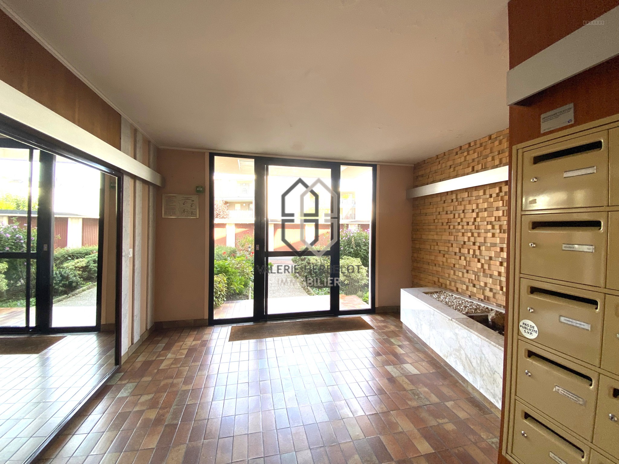 Magnifique Appartement 3 pièces avec balcon en centre ville — photo 11