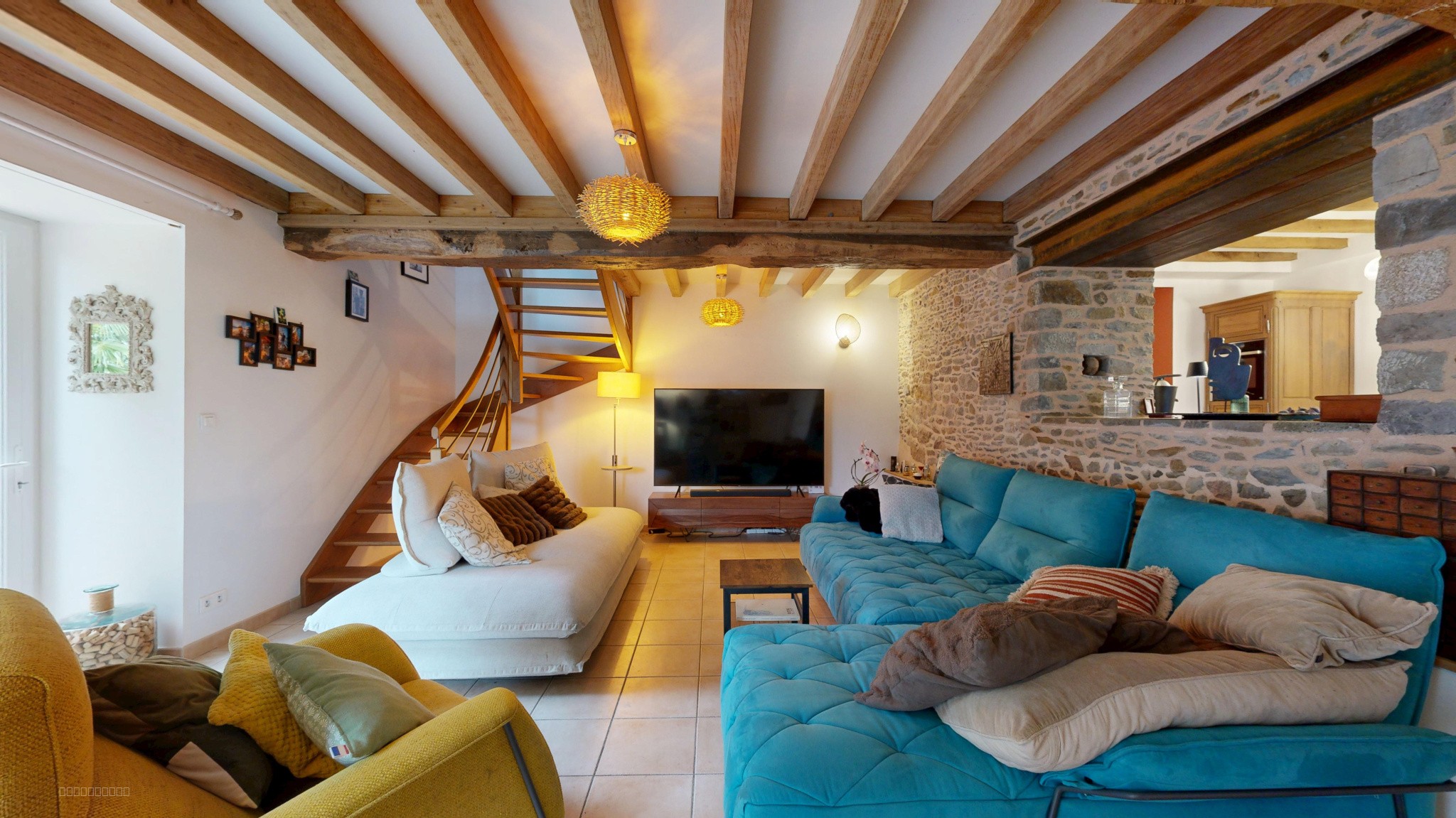Demeure de caractère en pierre   253 m2 - 5 chambres — photo 2