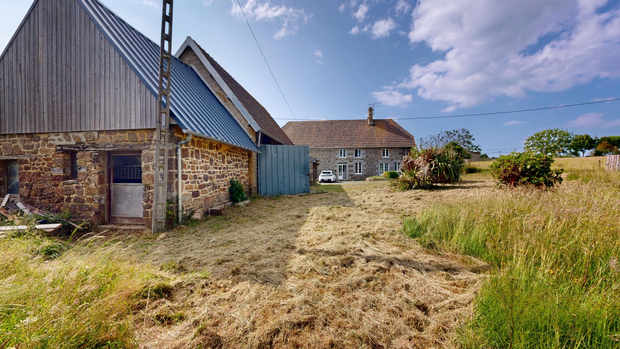 Maison de 163m2 avec dépendances sur terrain d'un hectare — photo 2