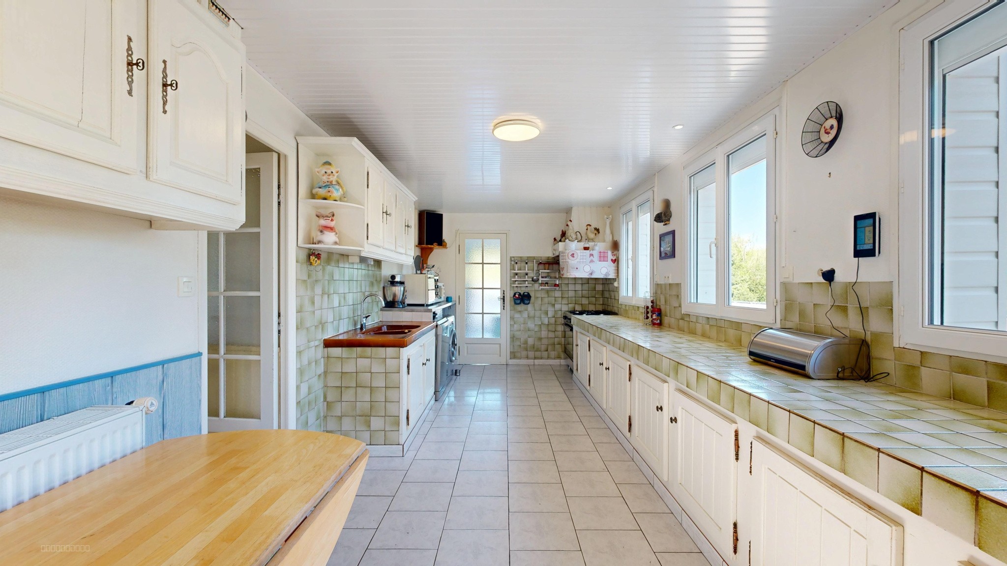 Propriété 190 m2 avec nombreuses dépendances et étang — photo 8