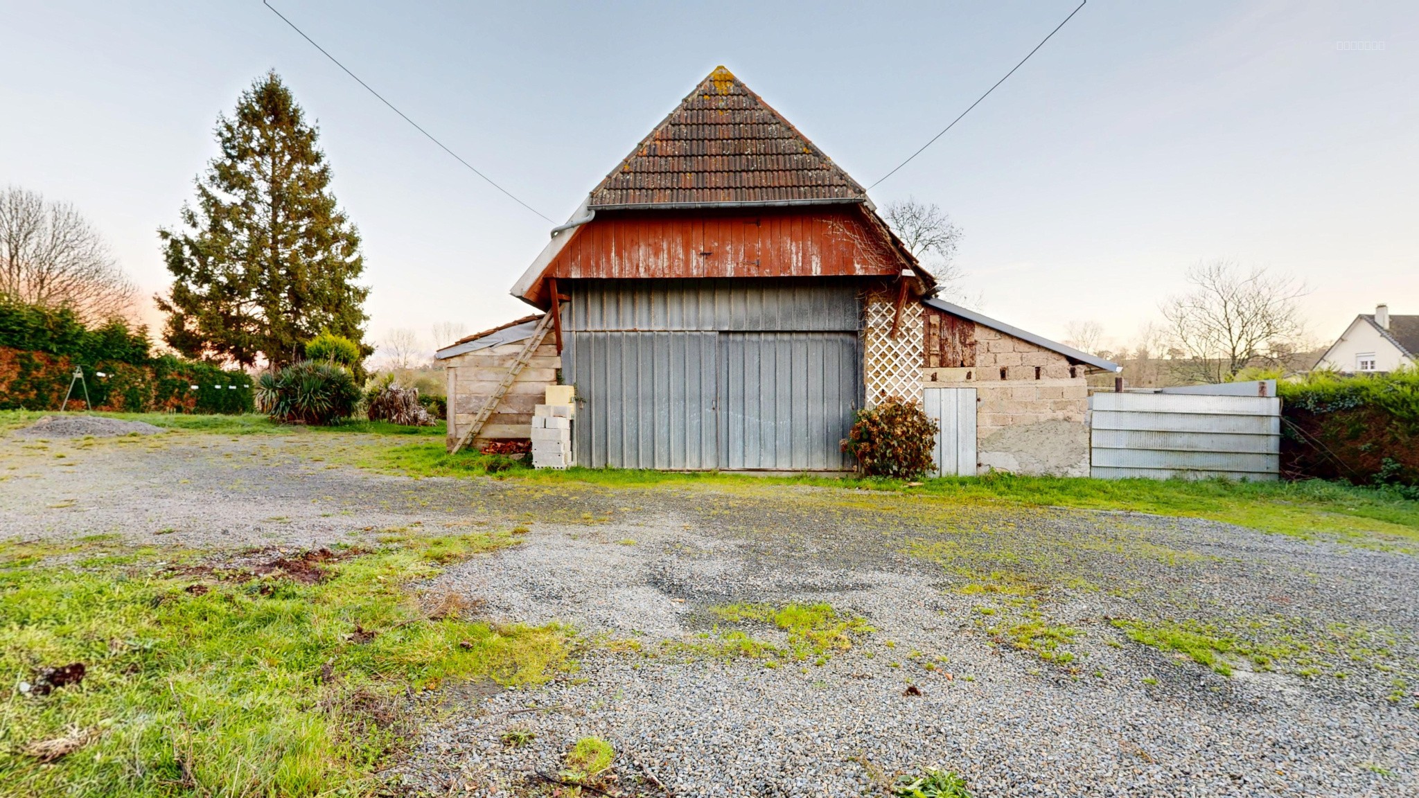 Maison de 163m2 avec dépendances sur terrain d'un hectare — photo 3