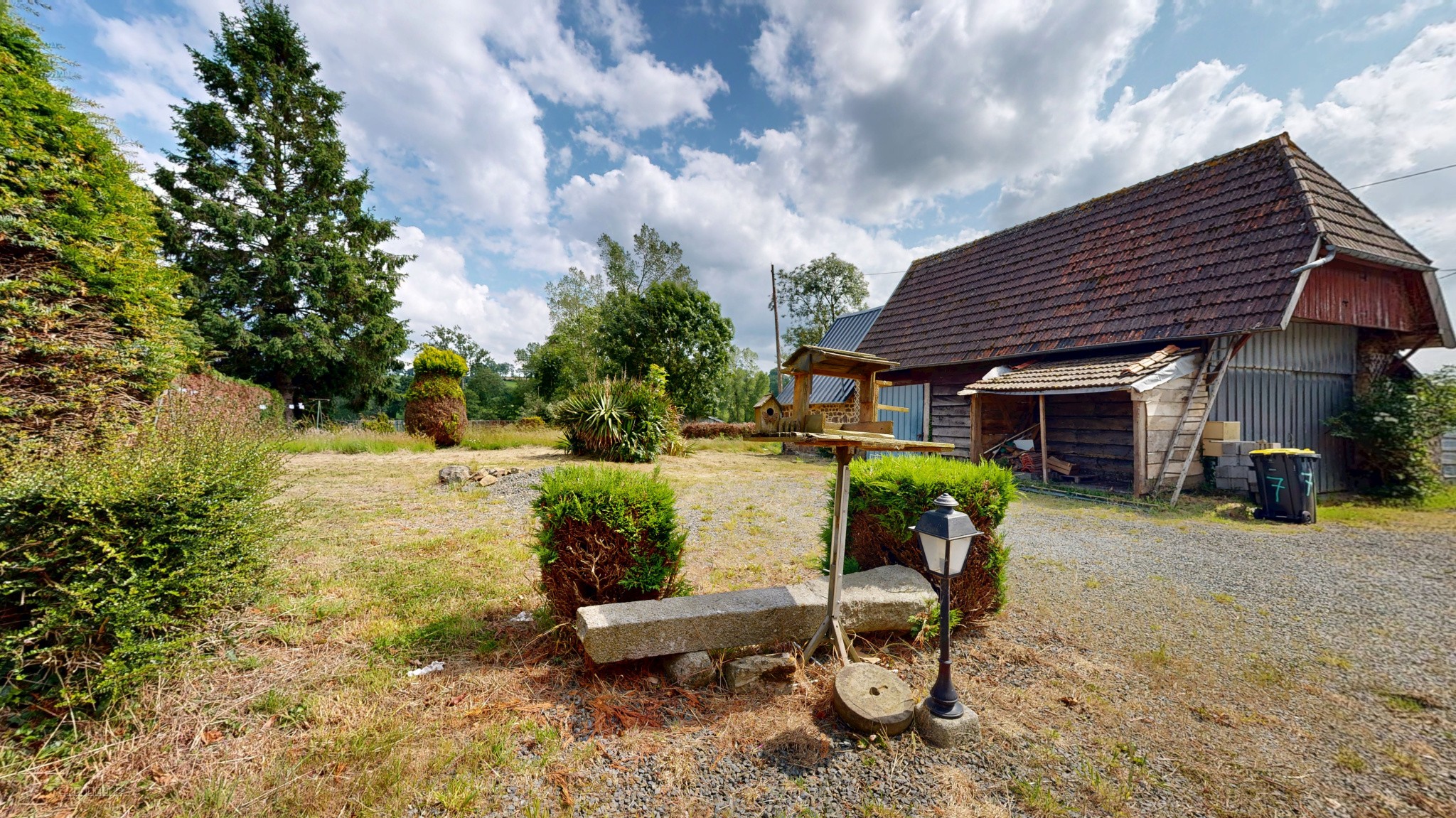 Maison de 163m2 avec dépendances sur terrain d'un hectare — photo 18
