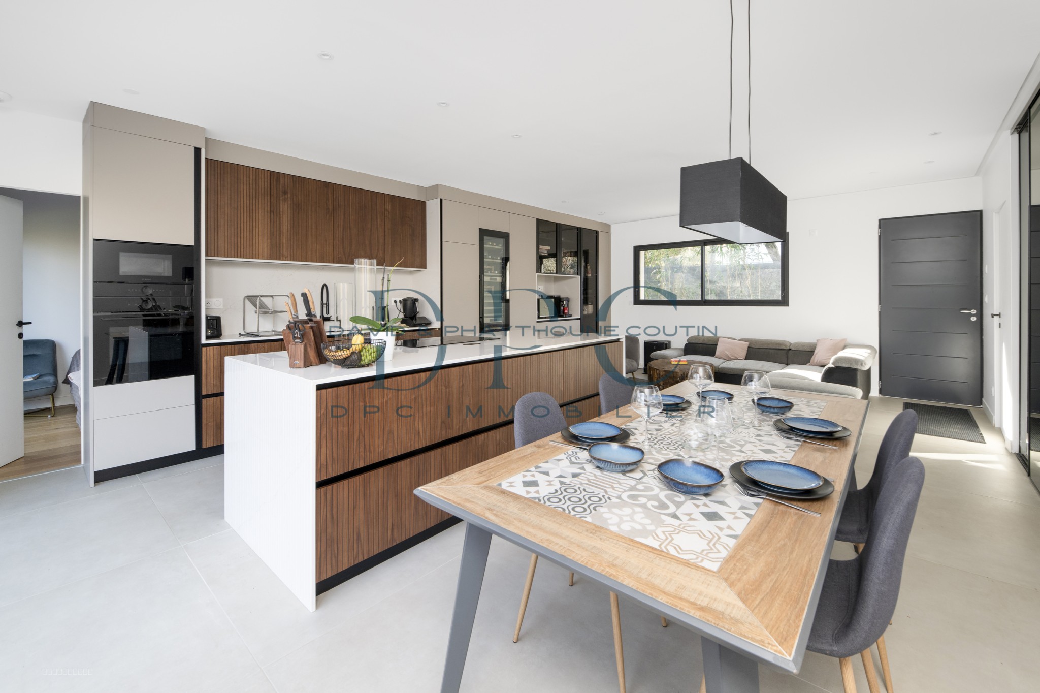 VILLA T6  CONTEMPORAINE DE PLAIN PIED (2025) AVEC GRANDE TERRASSE ET GRAGE AU CALME — photo 6